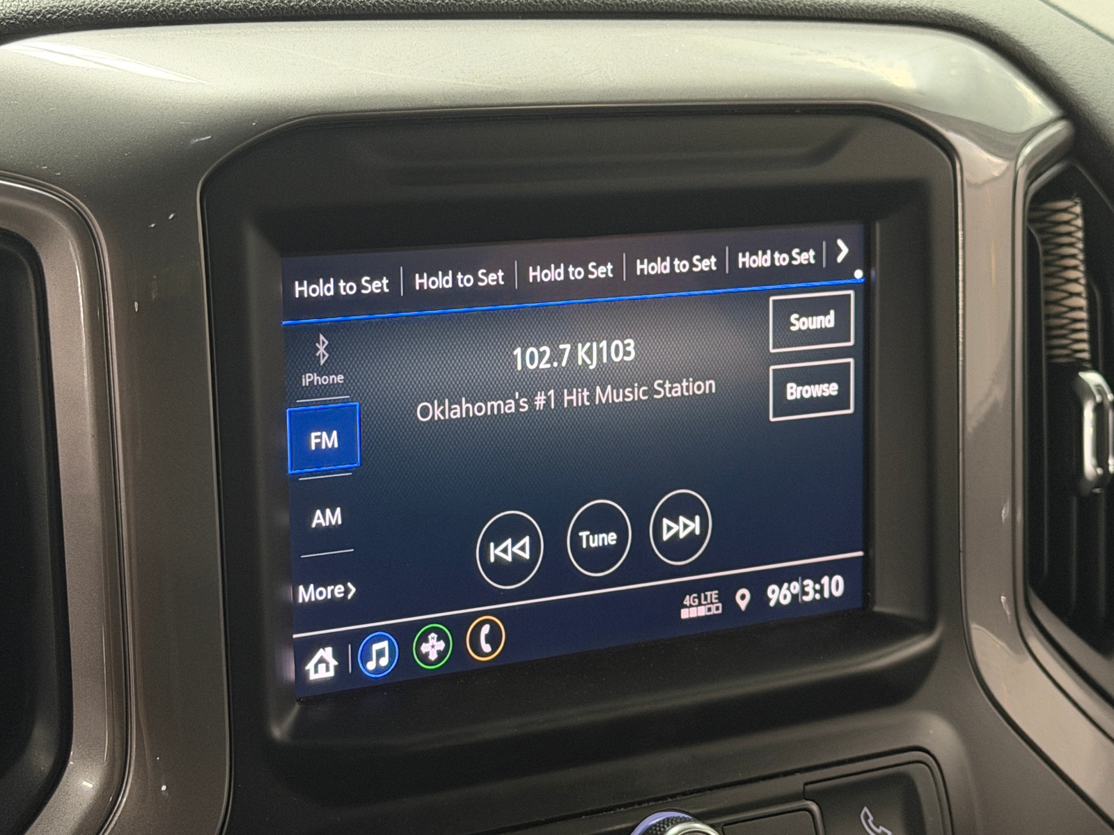 Thumbnail: 2020 Chevrolet Silverado 1500 - 4