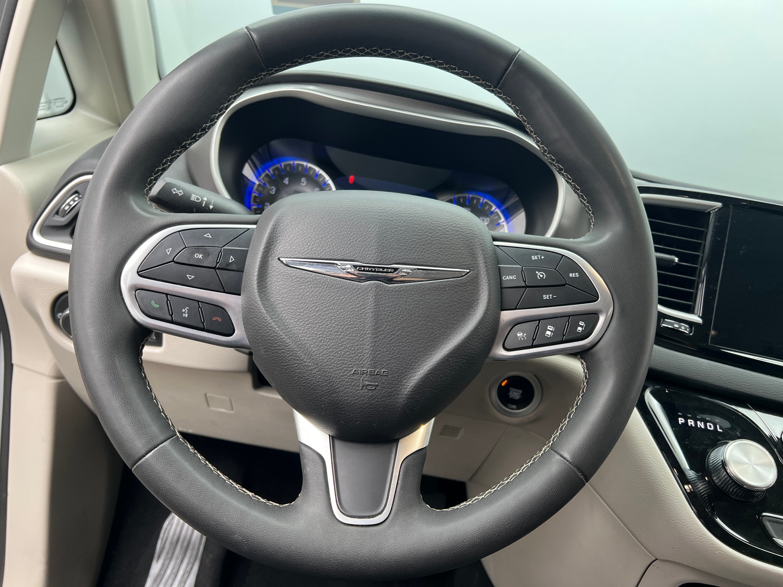 Thumbnail: 2024 Chrysler Pacifica - 4