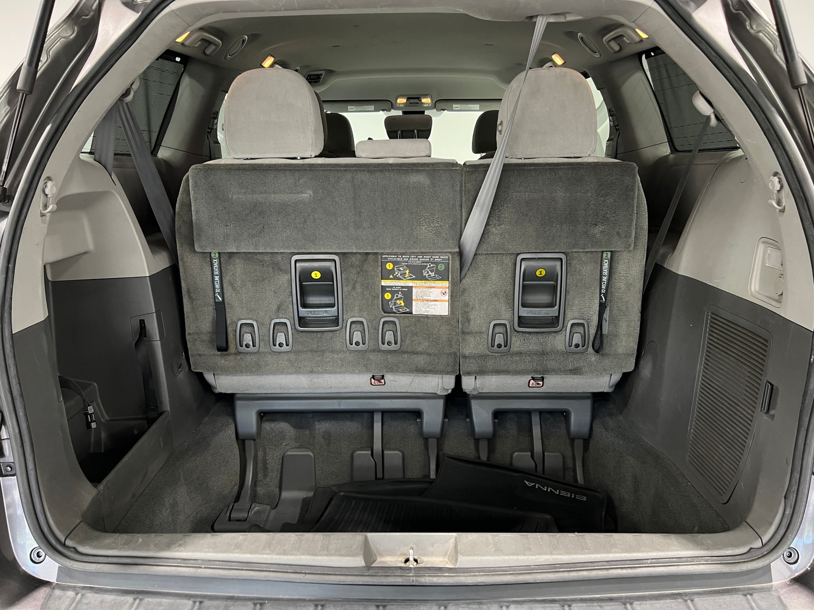 Thumbnail: 2018 Toyota Sienna - 7