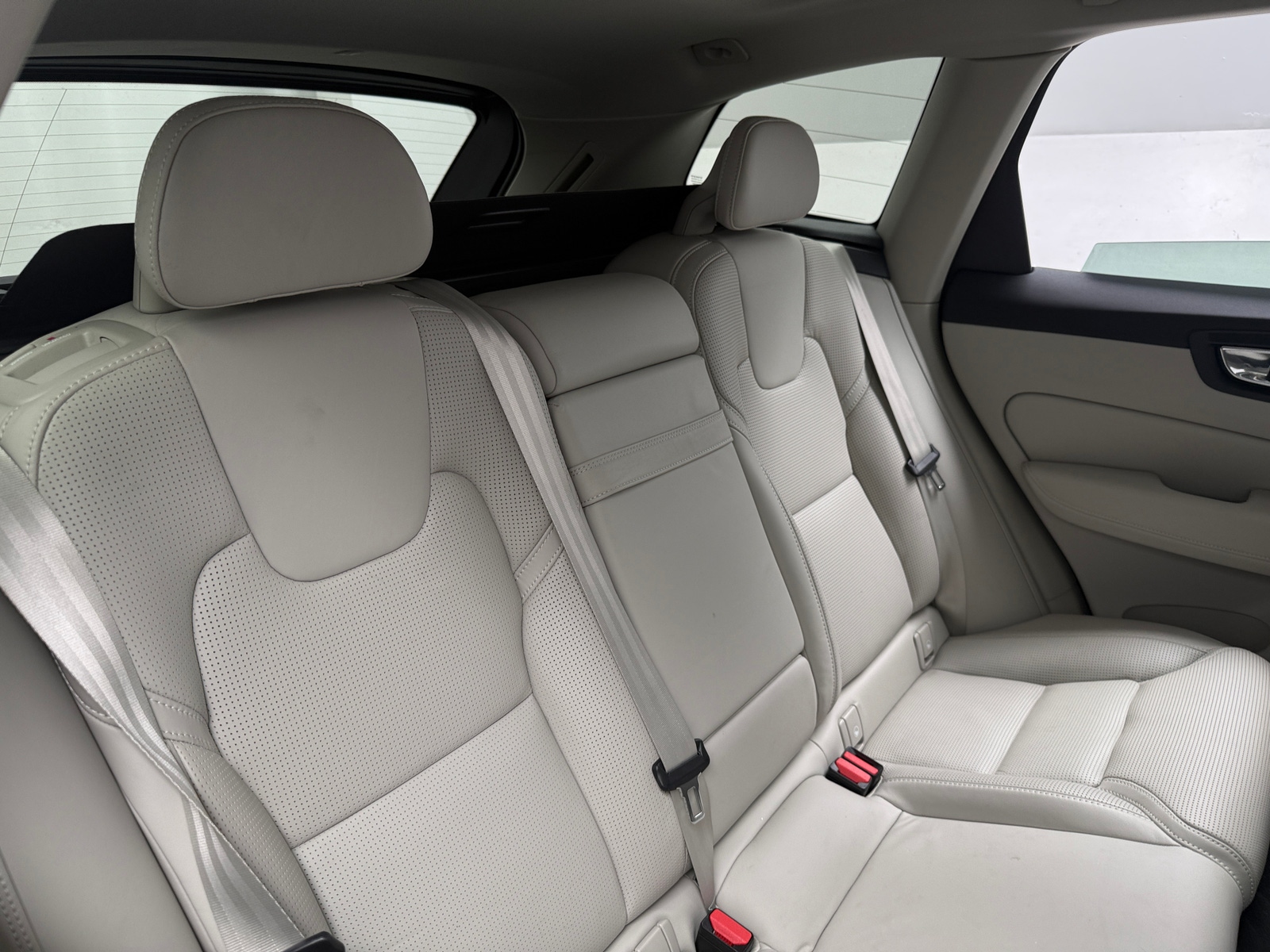 Thumbnail: 2018 Volvo XC60 - 5