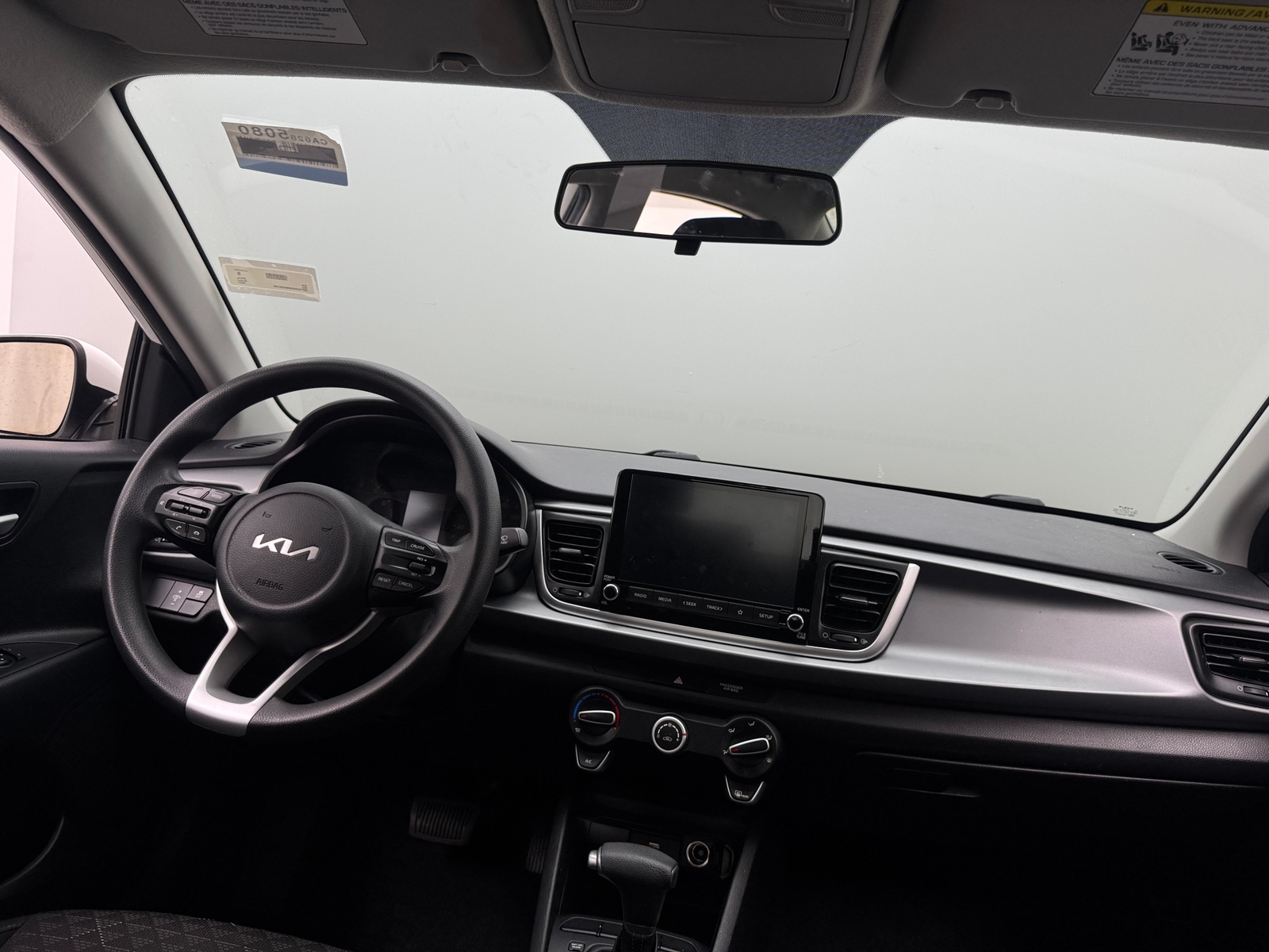Thumbnail: 2022 Kia Rio - 3
