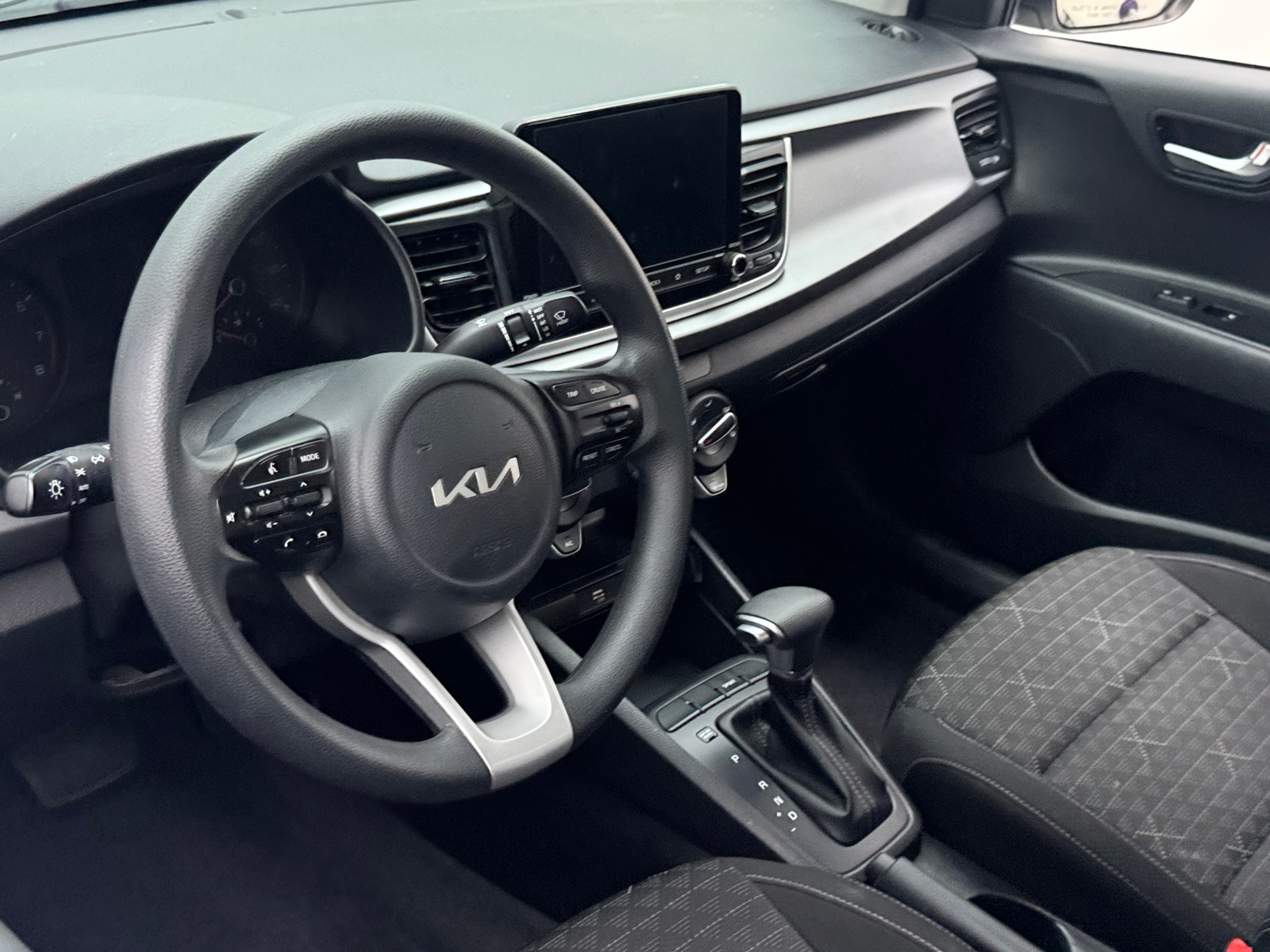 Thumbnail: 2022 Kia Rio - 5