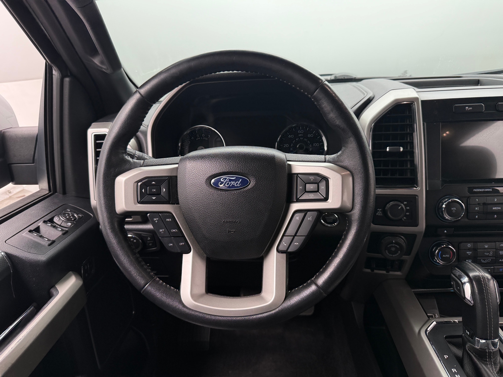 Thumbnail: 2017 Ford Econoline - 4