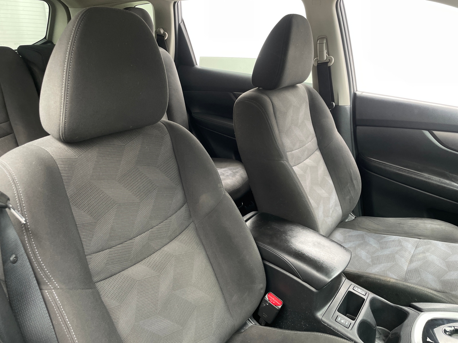 Thumbnail: 2016 Nissan Rogue - 2