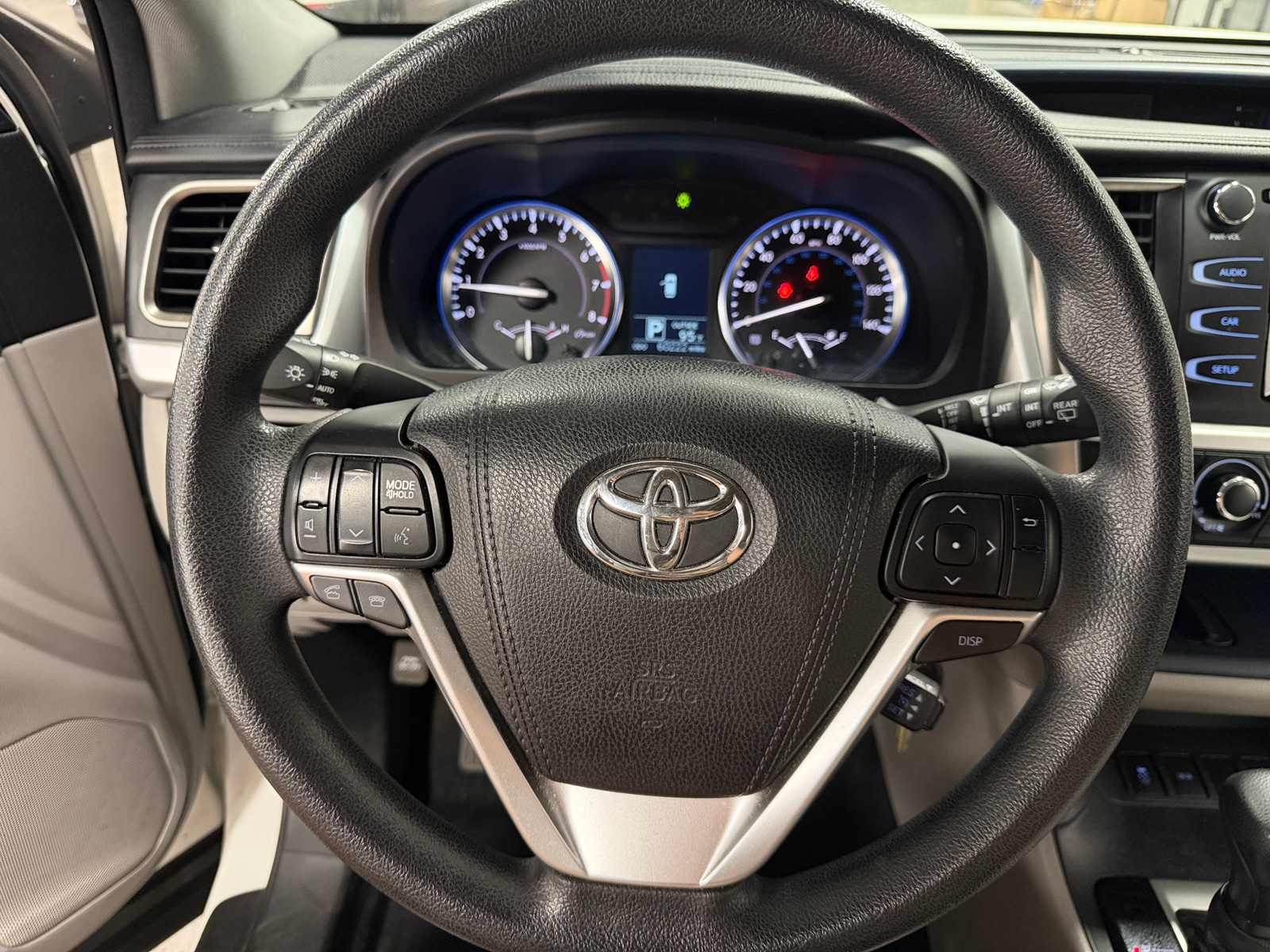 Thumbnail: 2016 Toyota Highlander - 5
