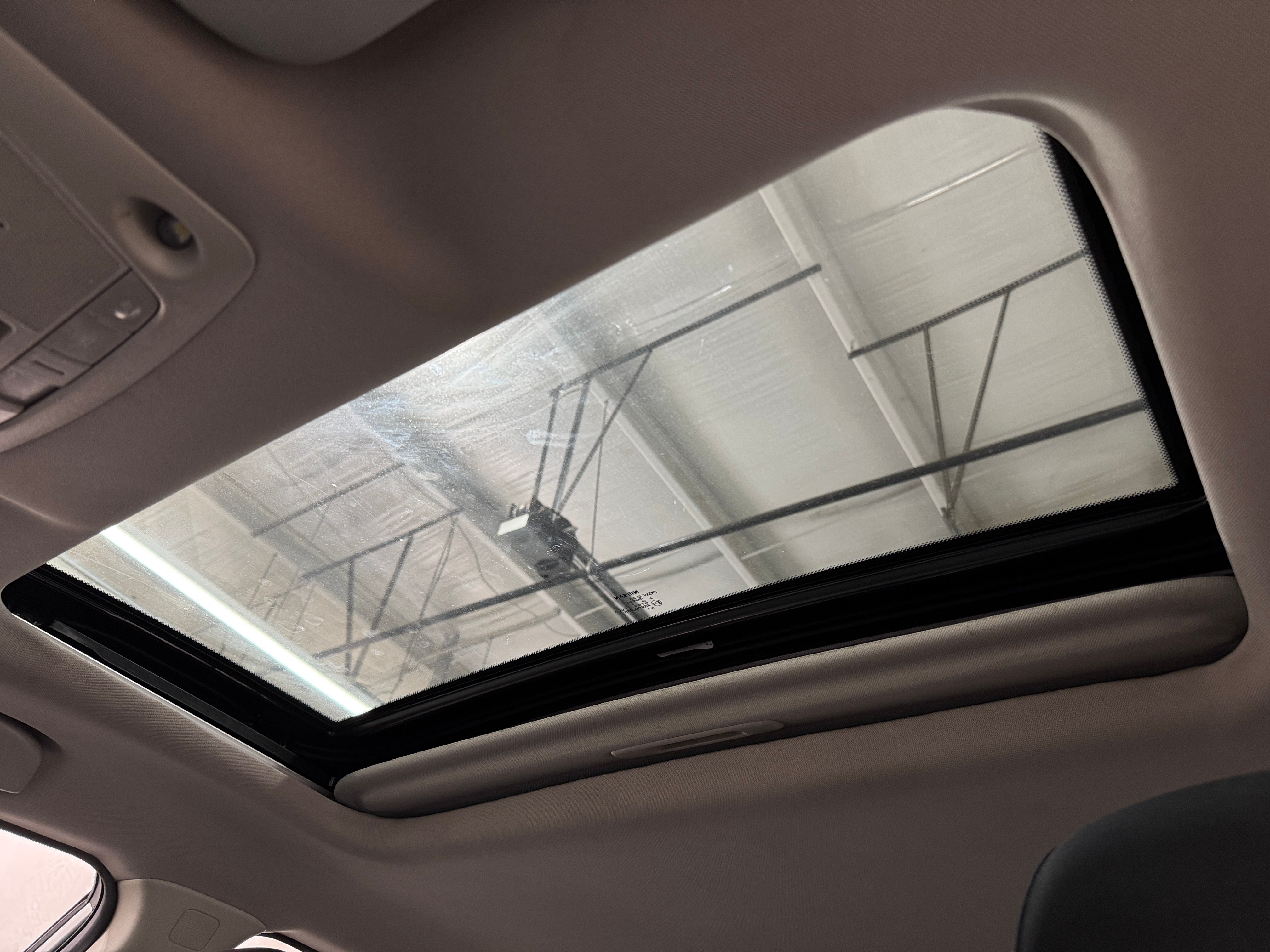 2016 Nissan Altima SV - Photo 16