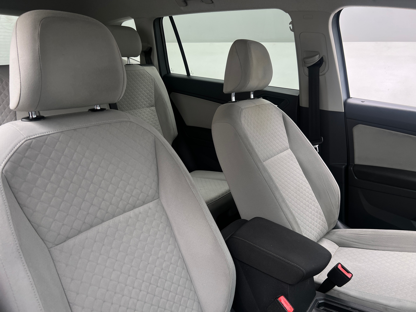 Thumbnail: 2019 Volkswagen Tiguan - 2