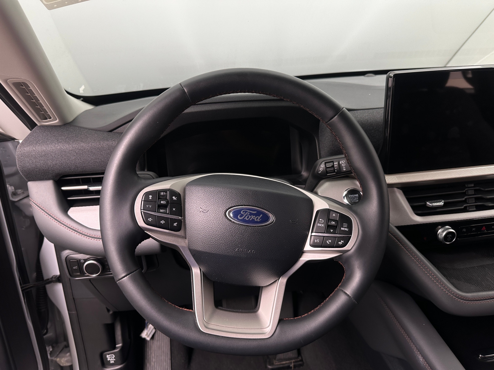 Thumbnail: 2025 Ford Explorer - 5