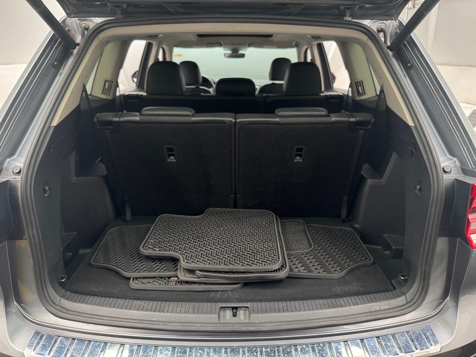 Thumbnail: 2018 Volkswagen Atlas - 7