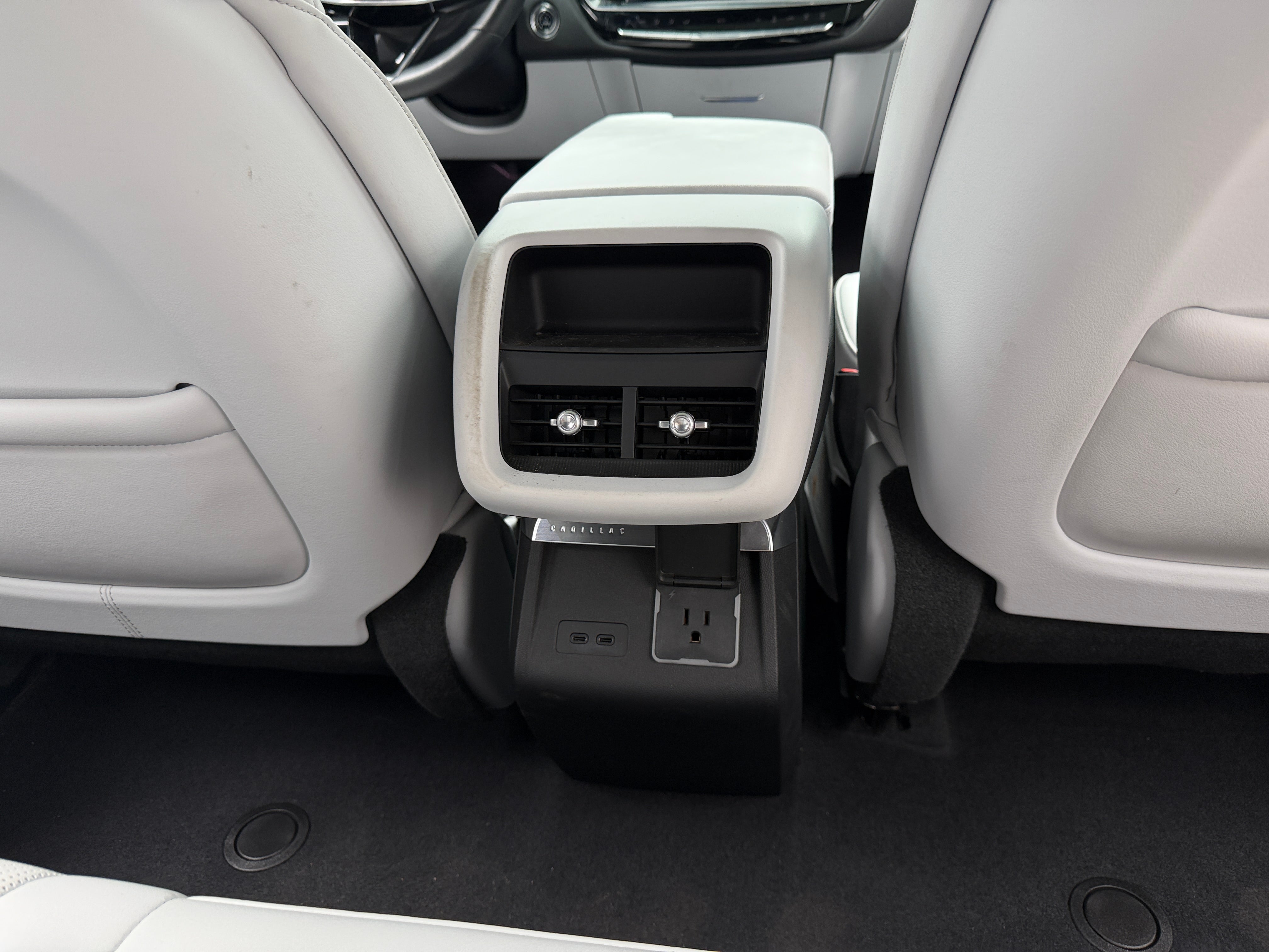 Used 2024 Cadillac LYRIQ Luxury 2 with VIN 1GYKPRRL8RZ118757 for sale in Auburn, WA
