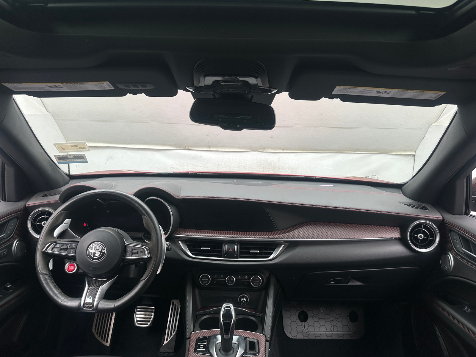 Thumbnail: 2024 Alfa Romeo Stelvio - 2
