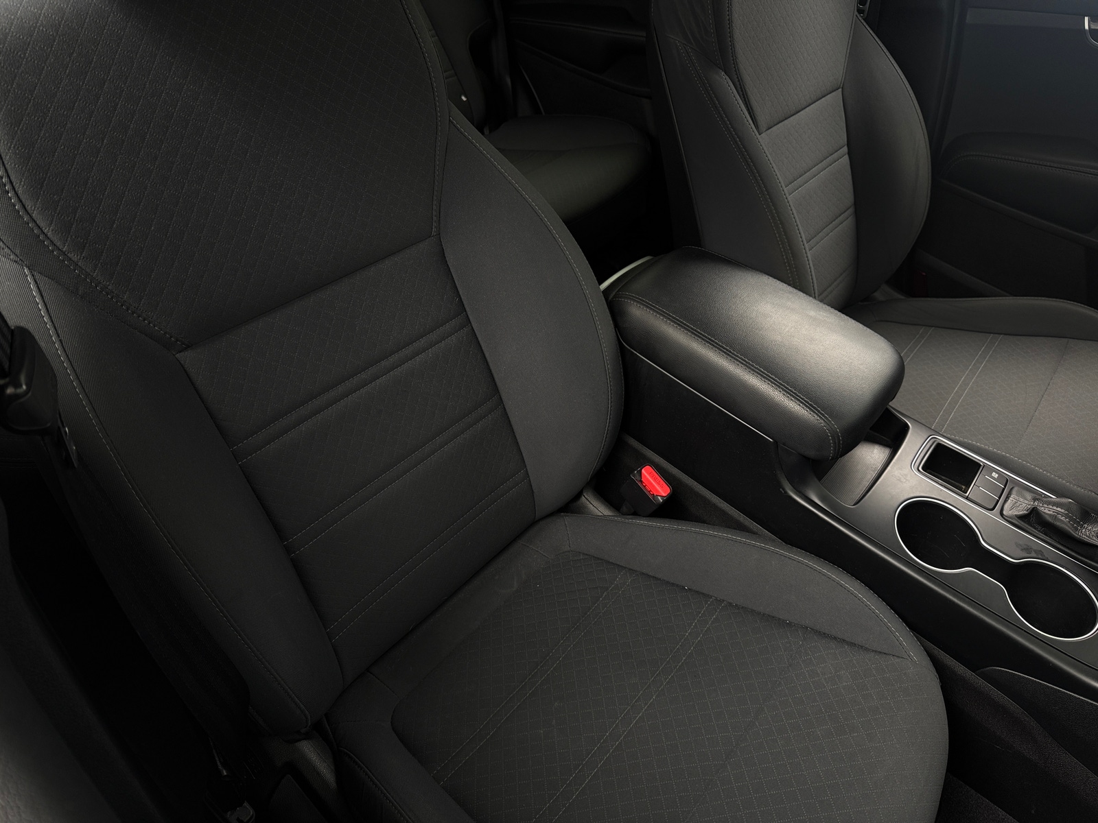 Thumbnail: 2016 Kia Sorento - 2