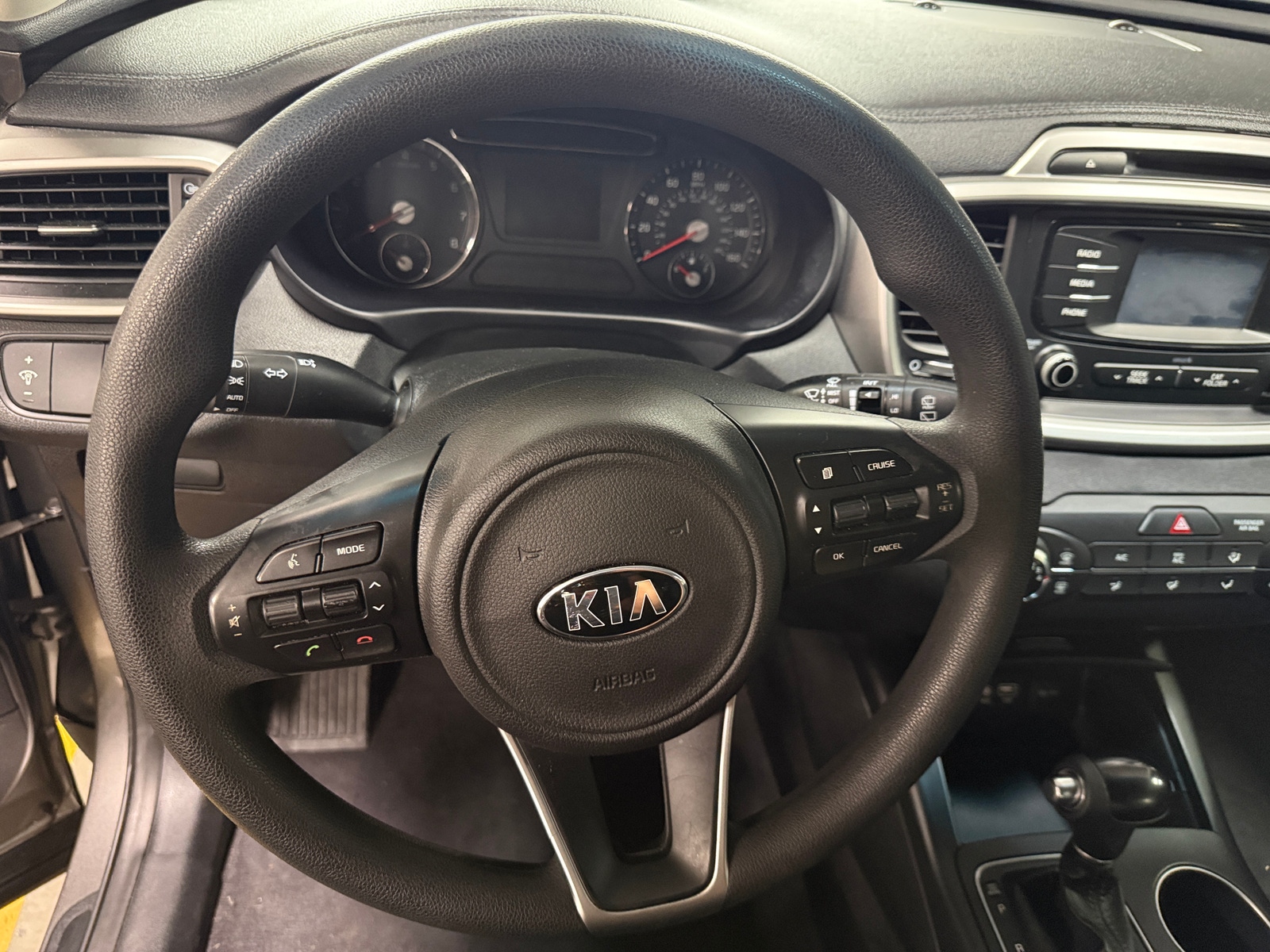 Thumbnail: 2016 Kia Sorento - 5