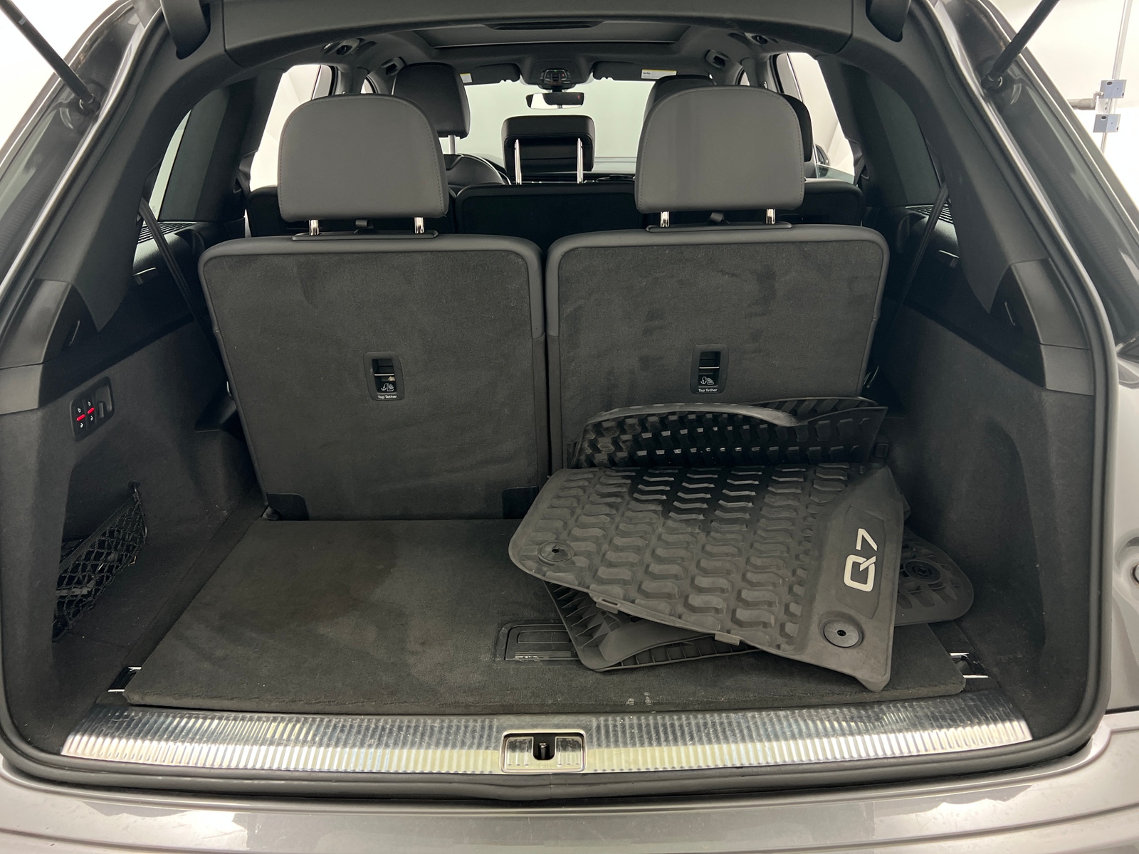 Thumbnail: 2021 Audi Q7 - 6