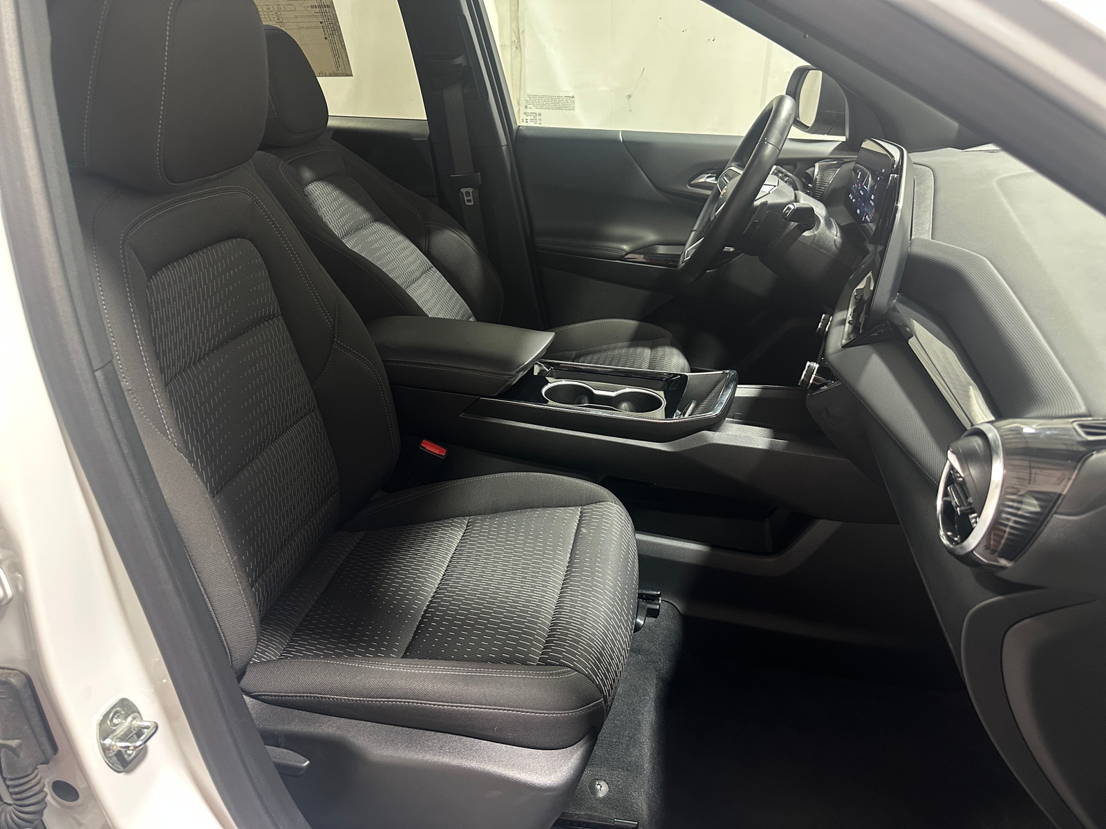Thumbnail: 2025 Chevrolet Equinox - 2