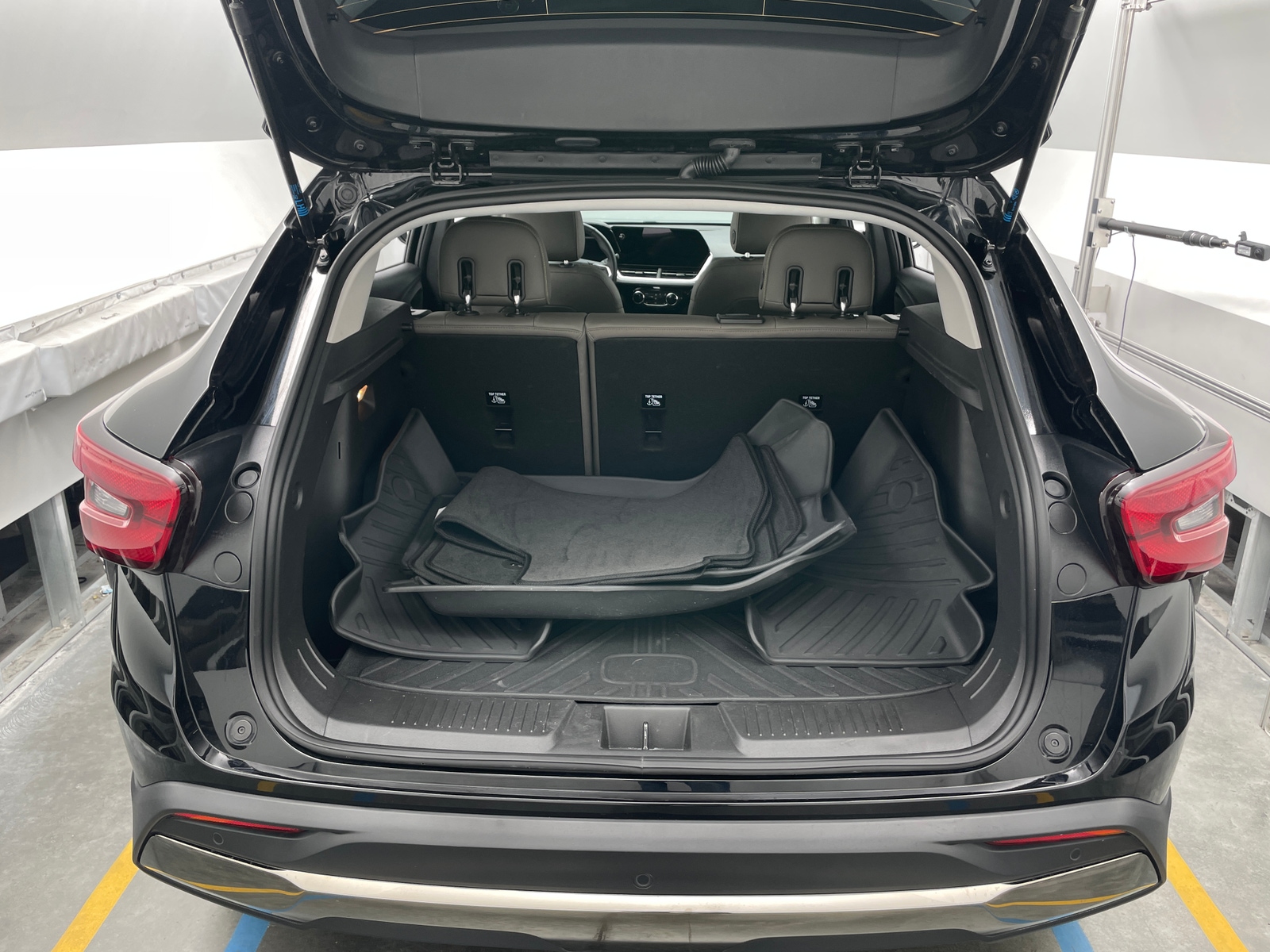 Thumbnail: 2025 Chevrolet Trax - 6