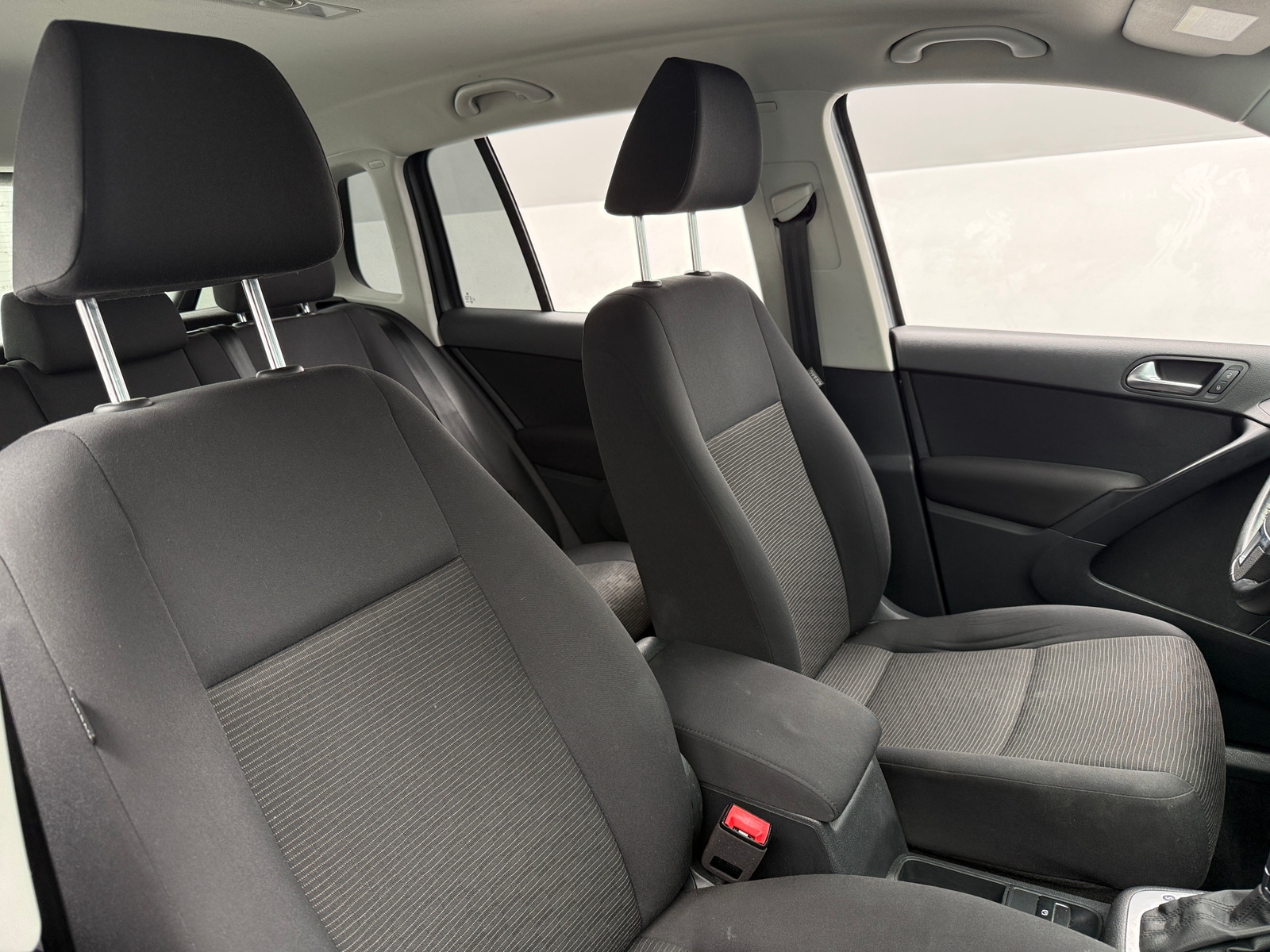 Thumbnail: 2017 Volkswagen Tiguan - 2