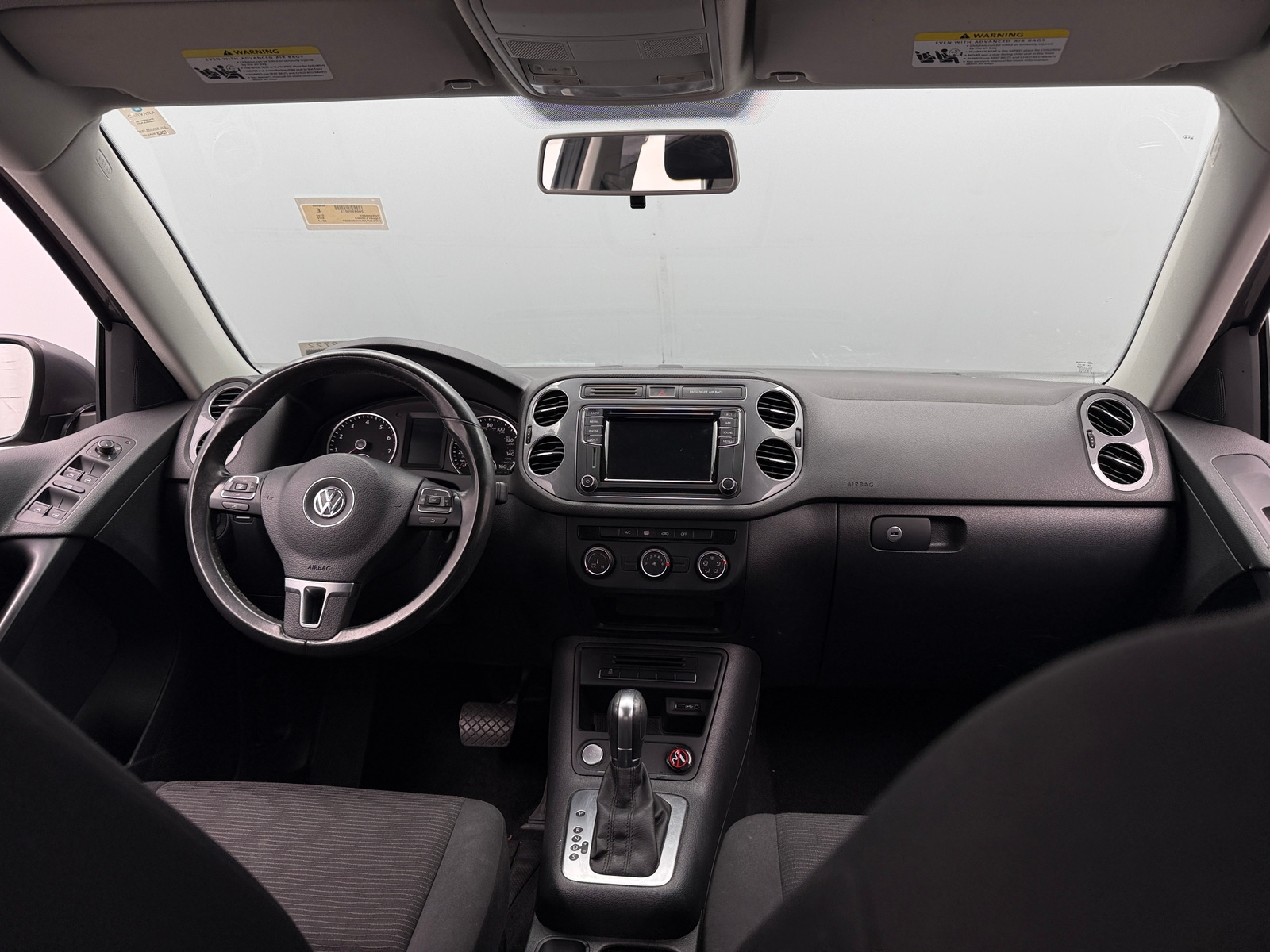 Thumbnail: 2017 Volkswagen Tiguan - 3