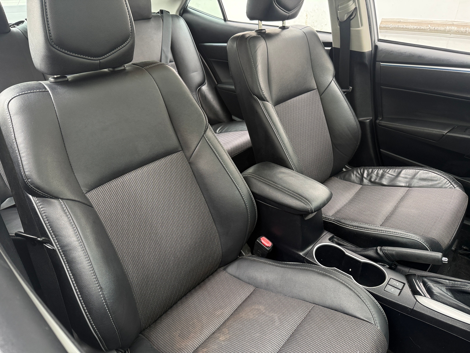 Thumbnail: 2014 Toyota Corolla - 2