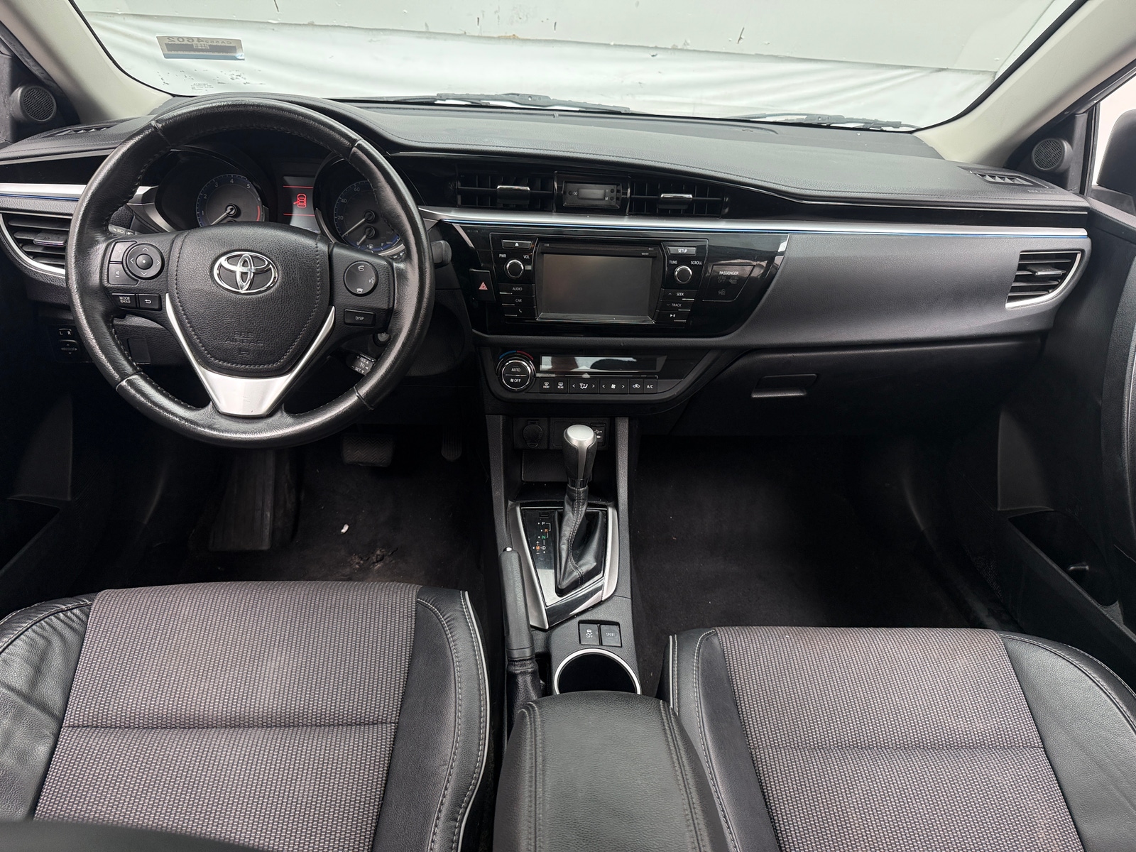 Thumbnail: 2014 Toyota Corolla - 3