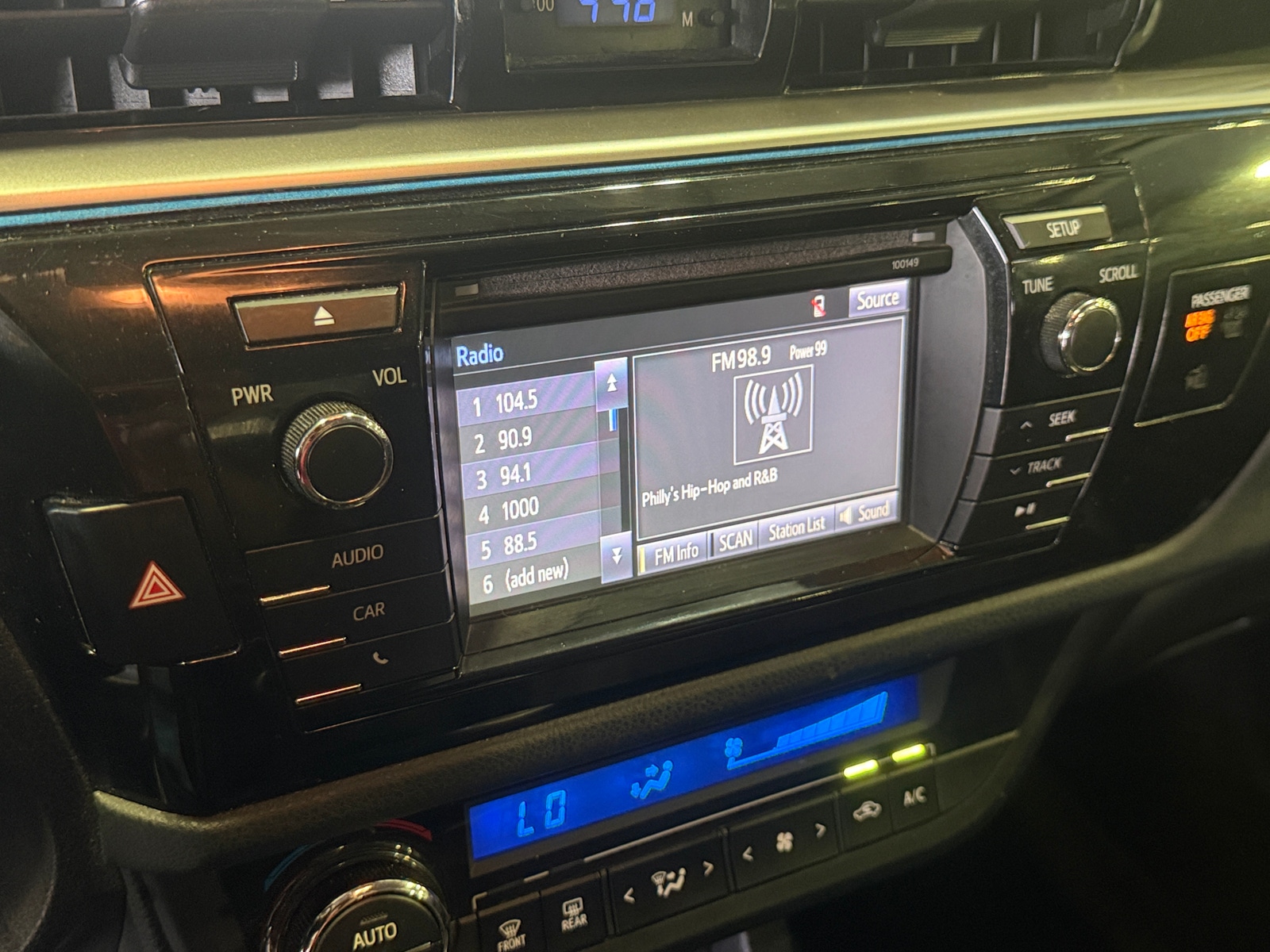 Thumbnail: 2014 Toyota Corolla - 4