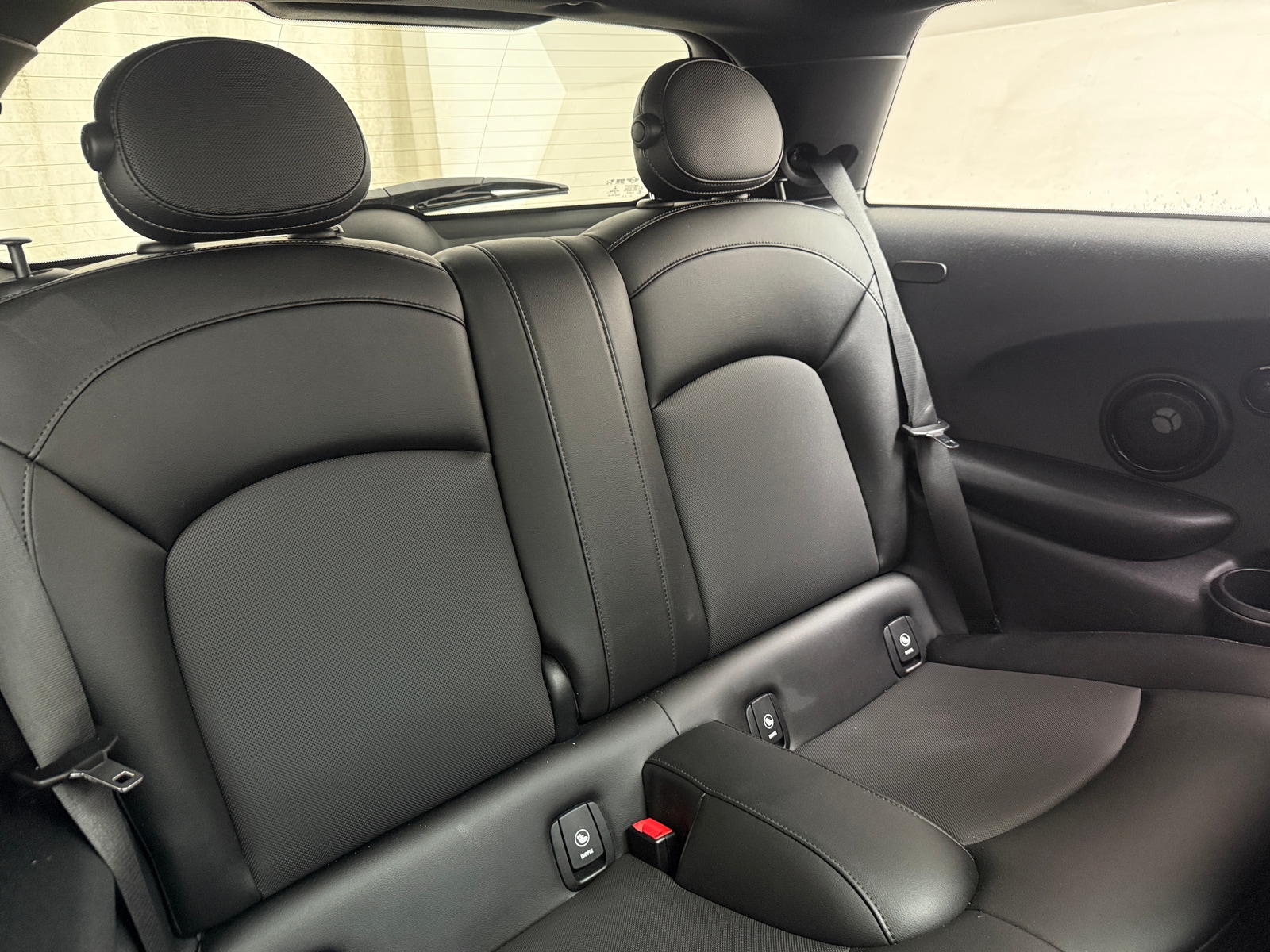 Thumbnail: 2016 MINI Cooper Hardtop - 5