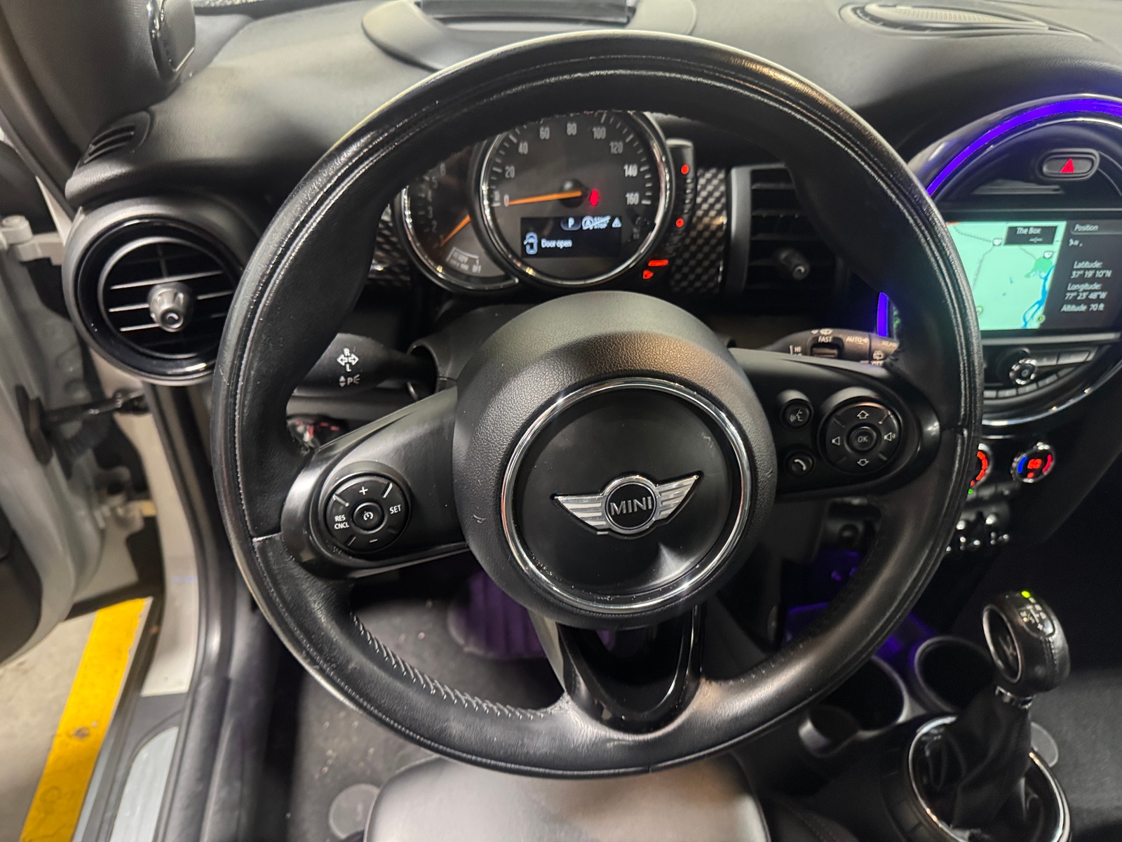 Thumbnail: 2016 MINI Cooper Hardtop - 4