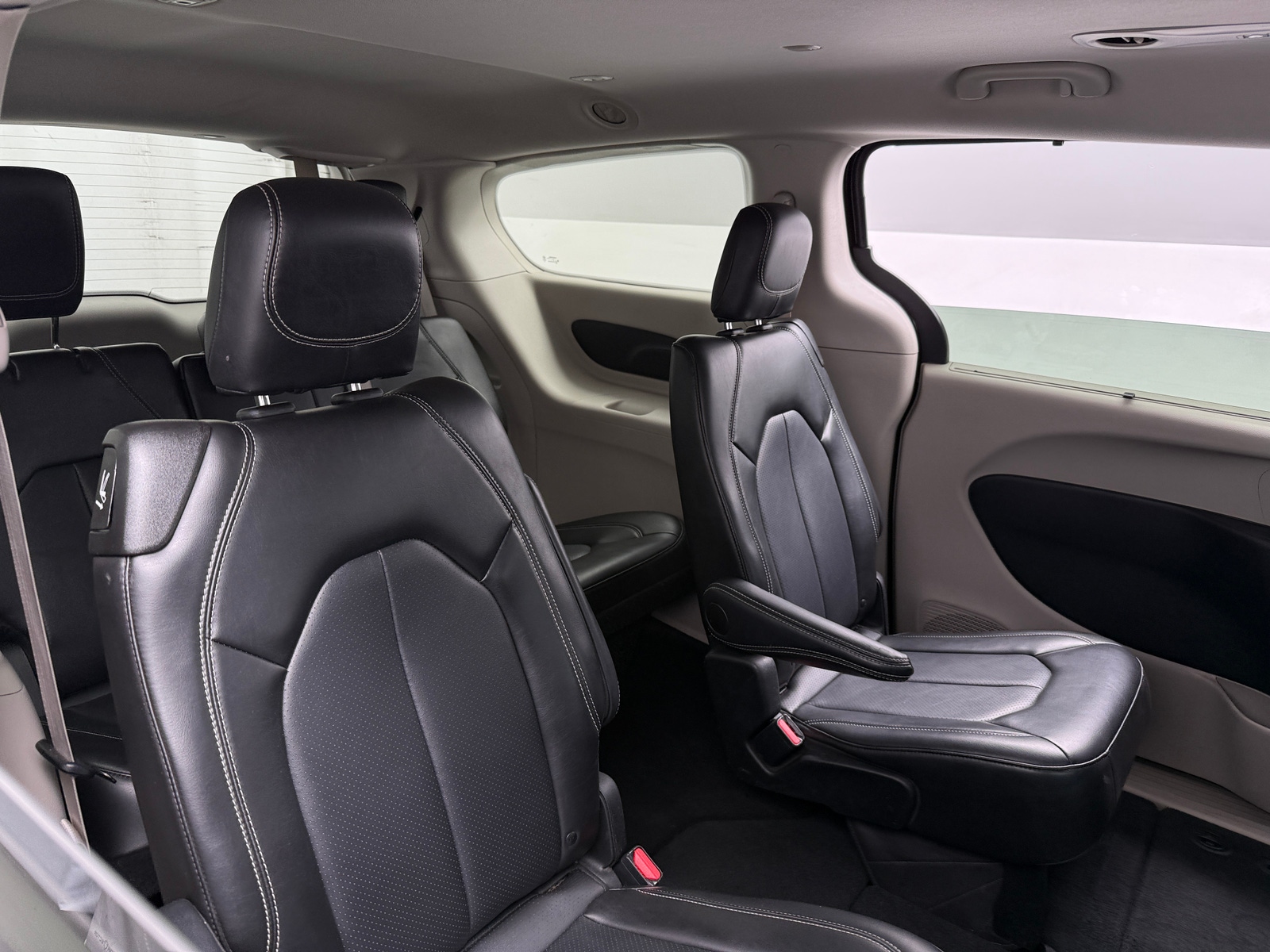 Thumbnail: 2024 Chrysler Pacifica - 5