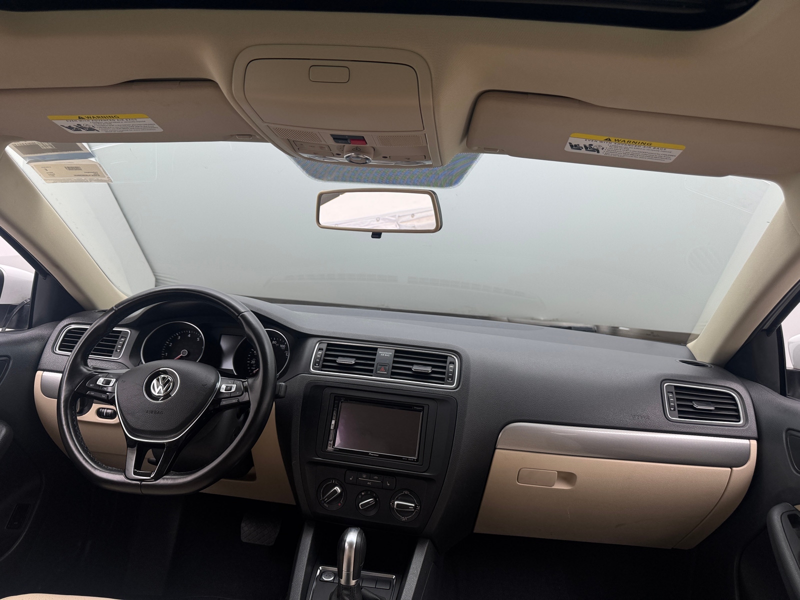Thumbnail: 2017 Volkswagen Jetta - 2