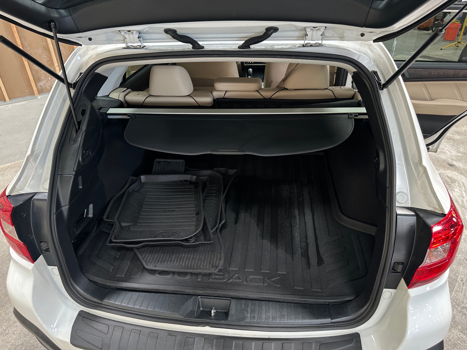 Thumbnail: 2019 Subaru Outback - 6