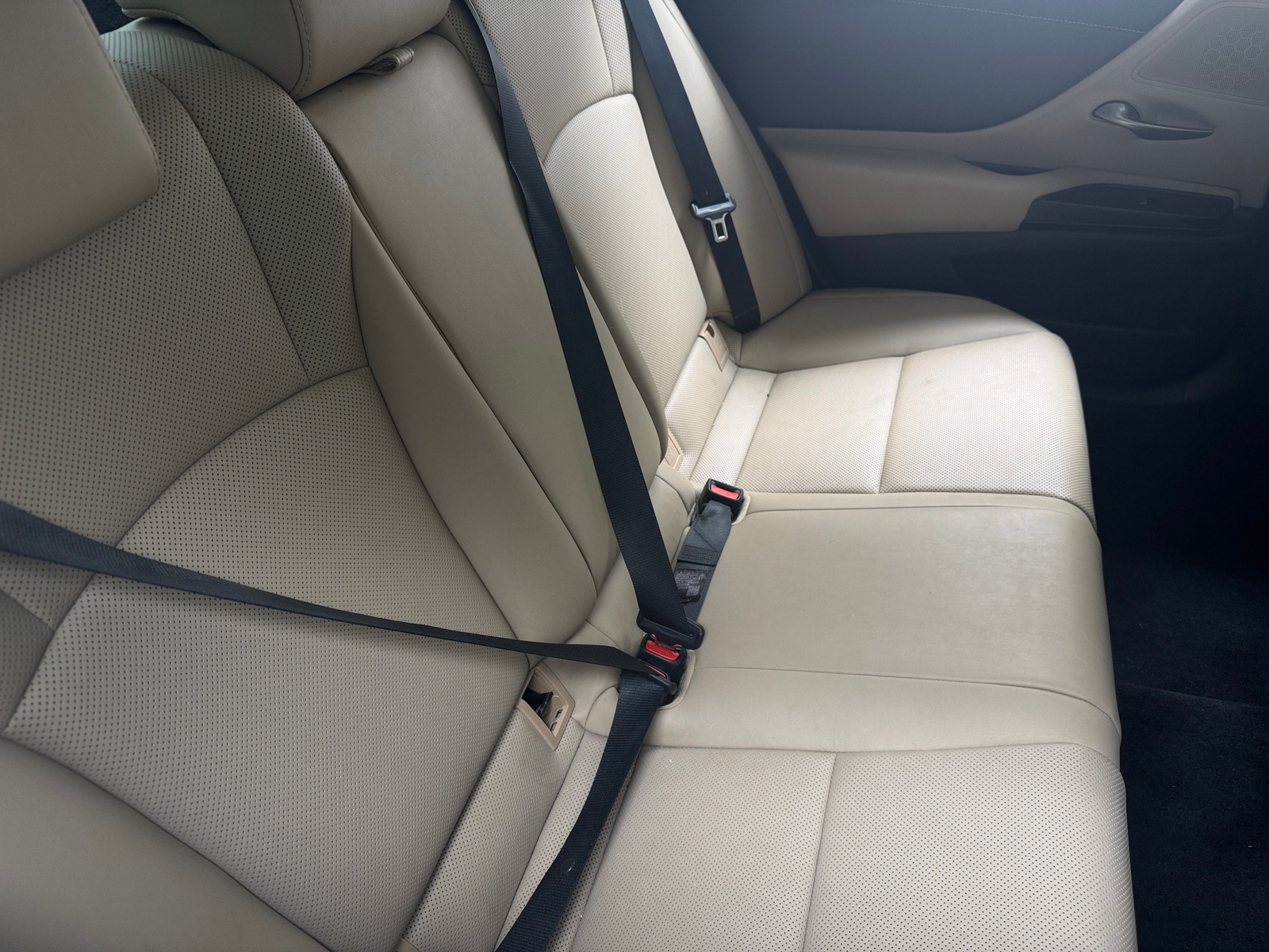 Thumbnail: 2021 Lexus ES - 5
