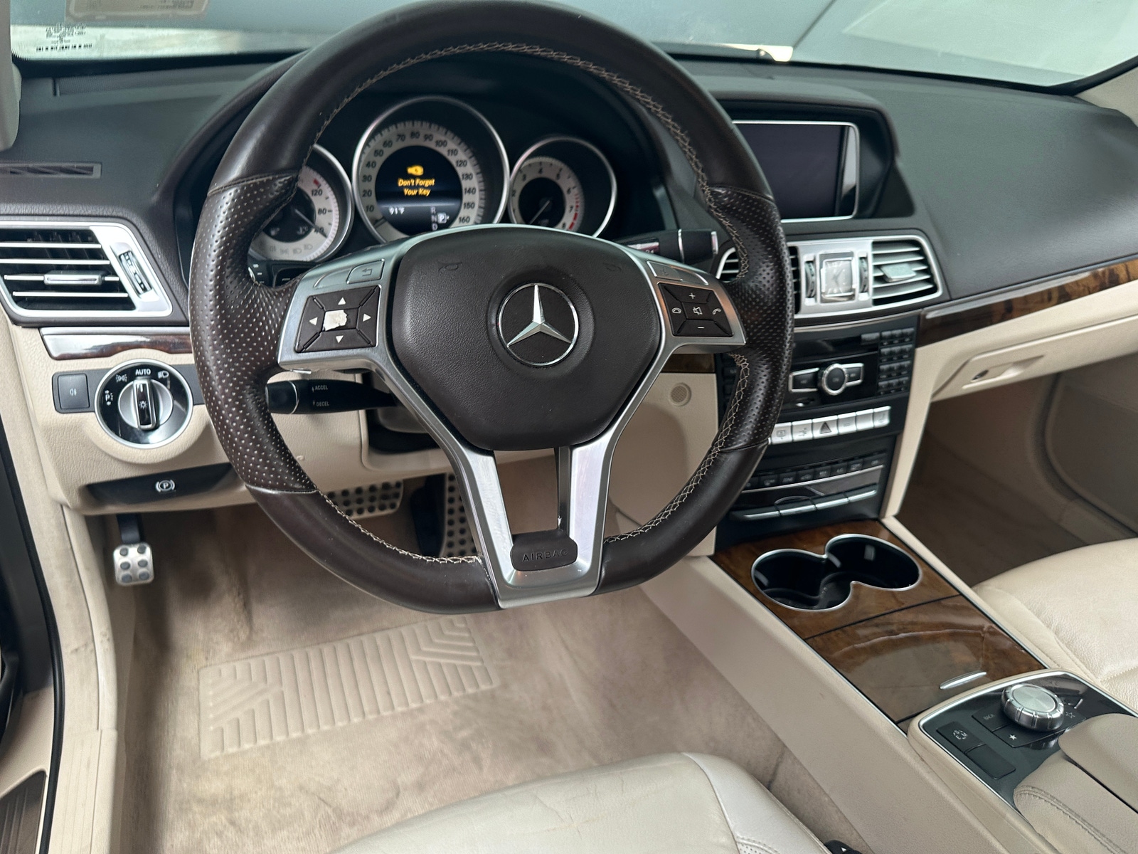 Thumbnail: 2015 Mercedes-Benz E-Class - 3