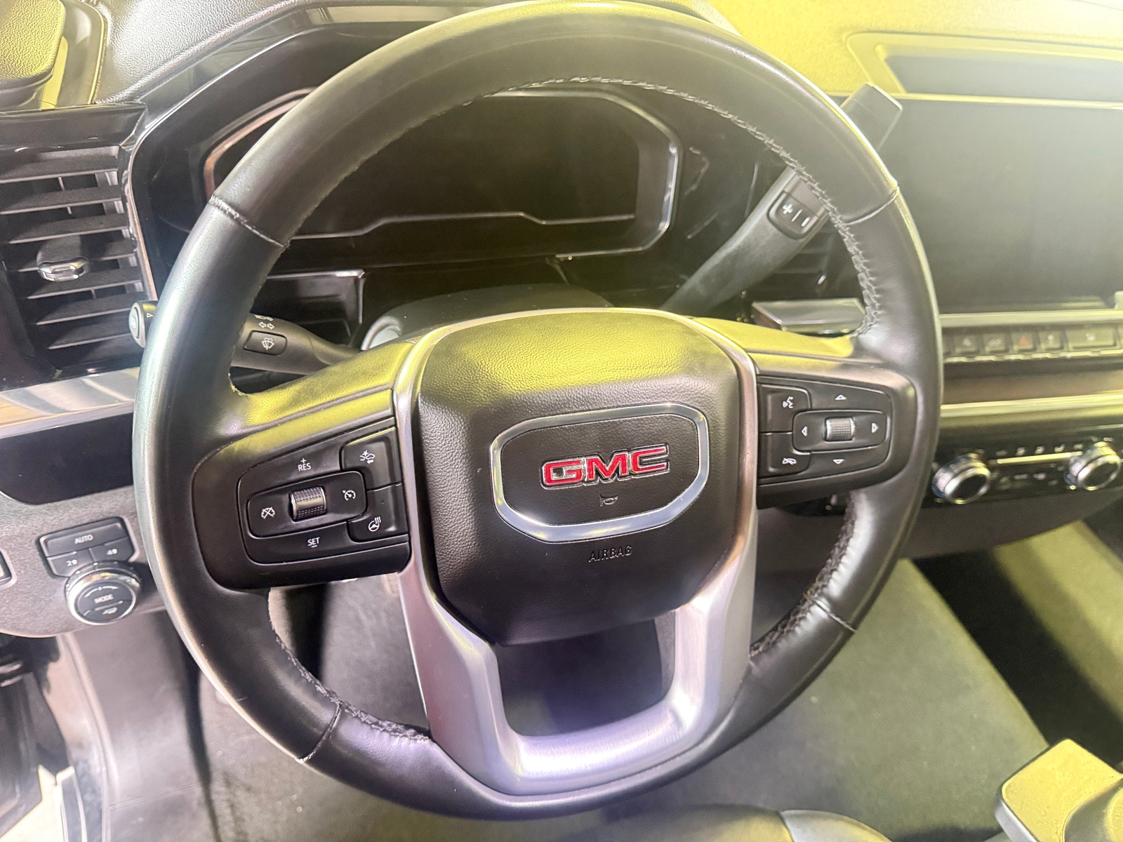 Thumbnail: 2025 GMC Sierra 1500 - 4