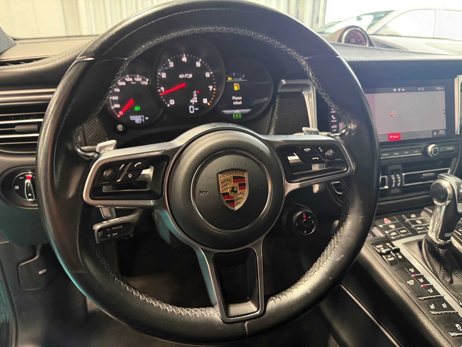 Thumbnail: 2021 Porsche Macan - 4