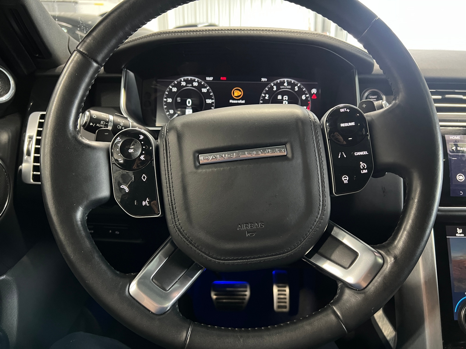 Thumbnail: 2022 Land Rover Range Rover - 4