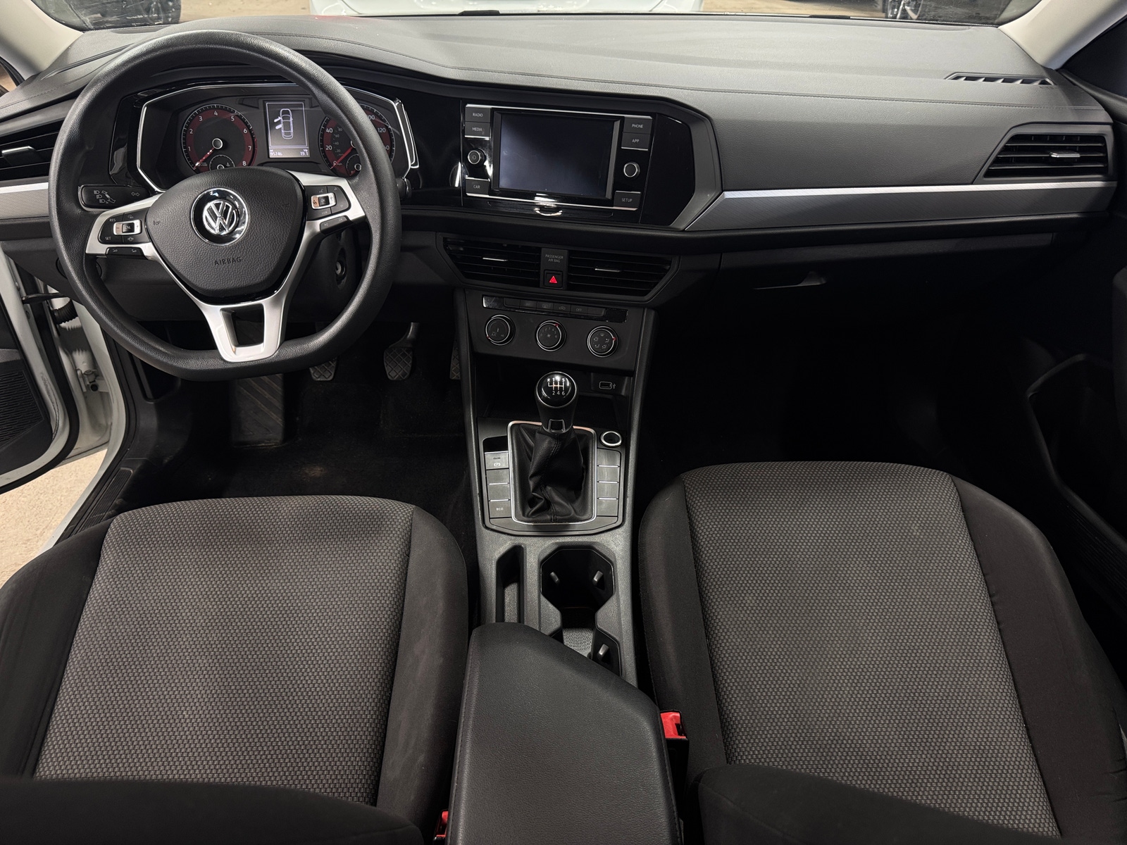 Thumbnail: 2019 Volkswagen Jetta - 3