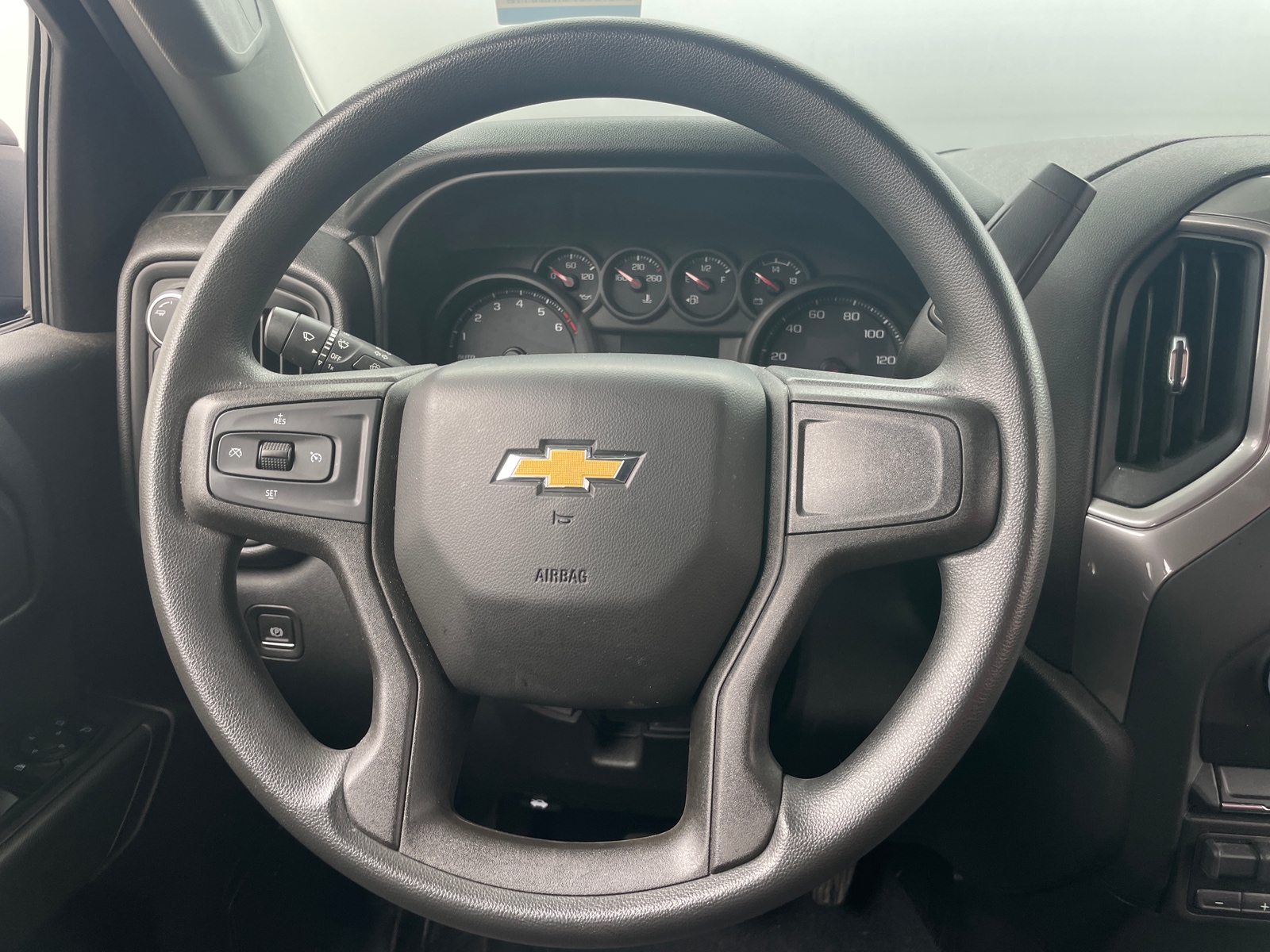 Thumbnail: 2020 Chevrolet Silverado 1500 - 5