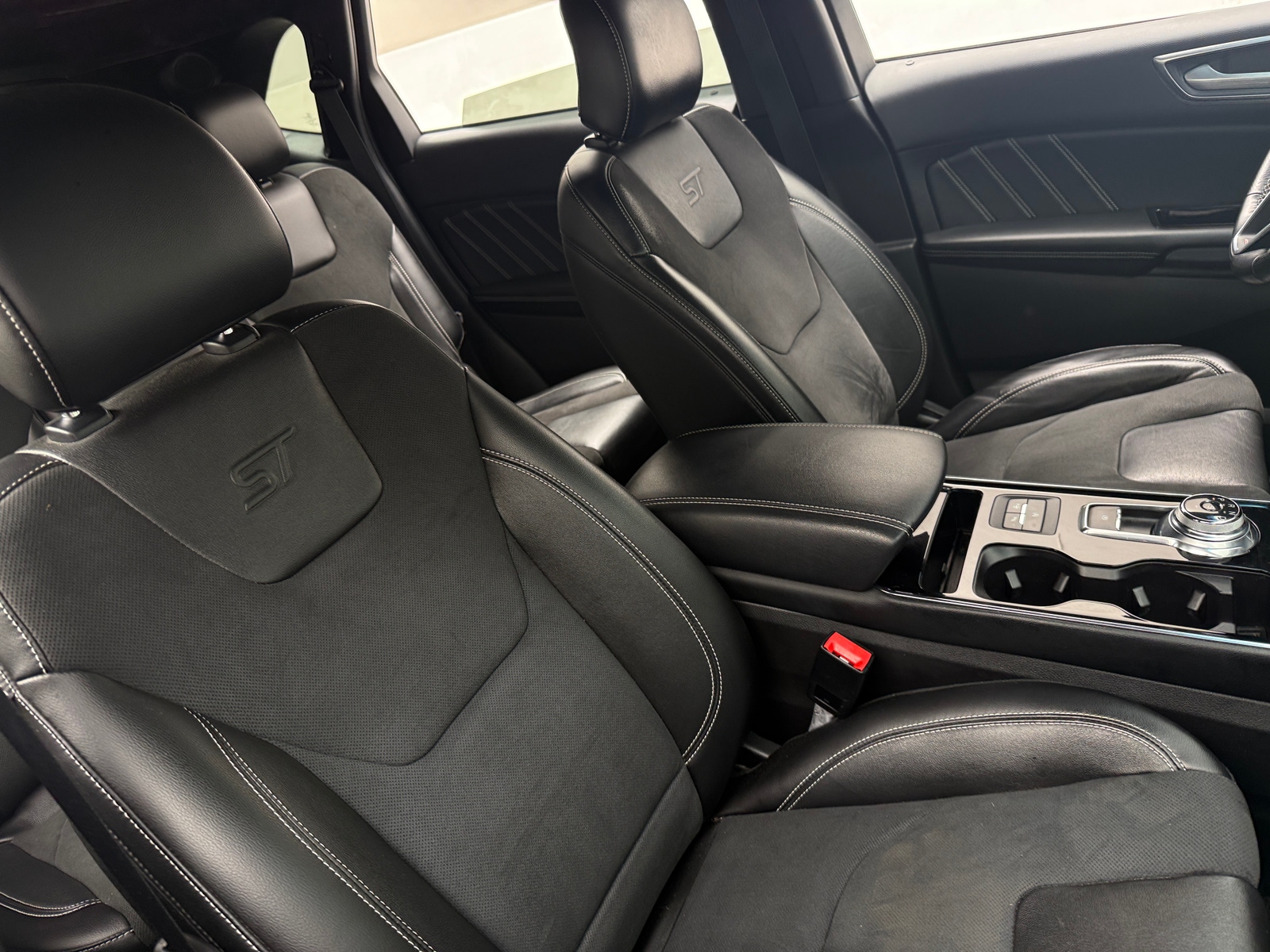 Thumbnail: 2019 Ford Edge - 2