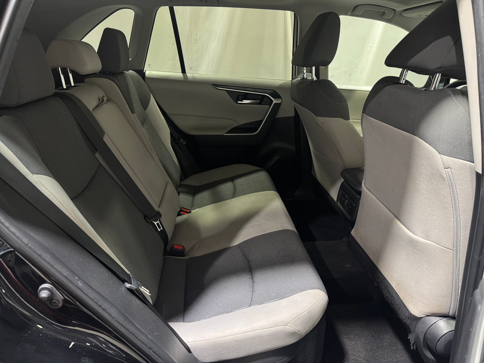 Thumbnail: 2021 Toyota RAV4 - 6