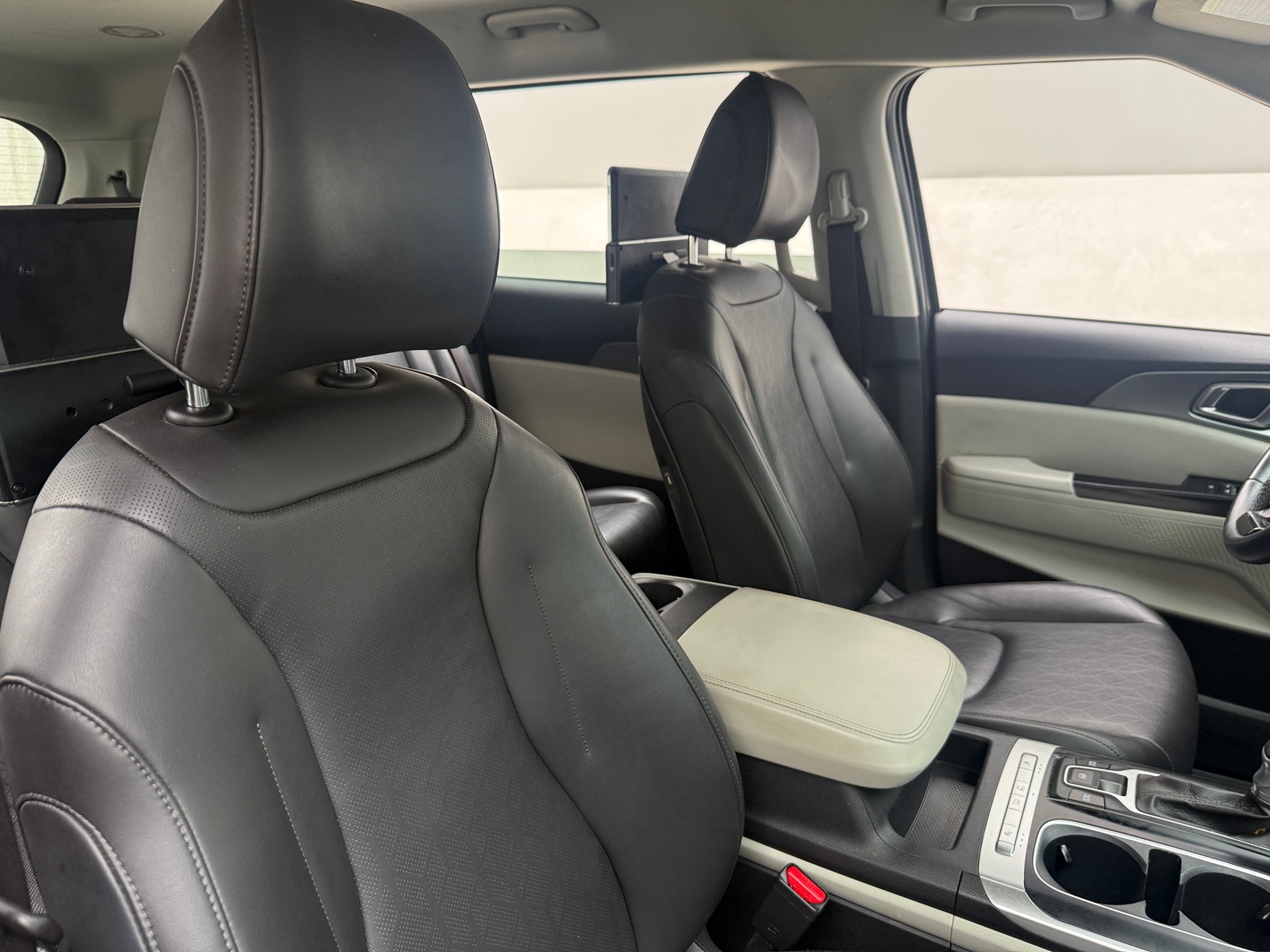 Thumbnail: 2022 Kia Carnival - 2