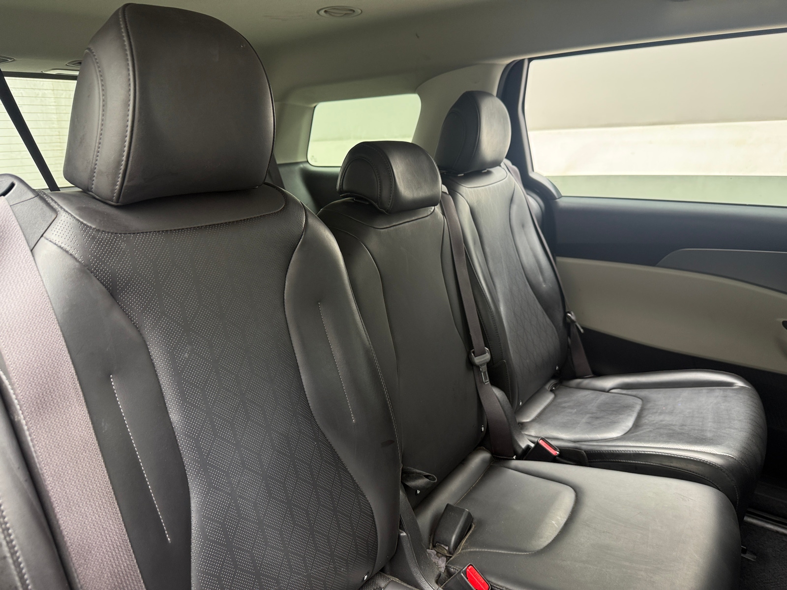 Thumbnail: 2022 Kia Carnival - 6