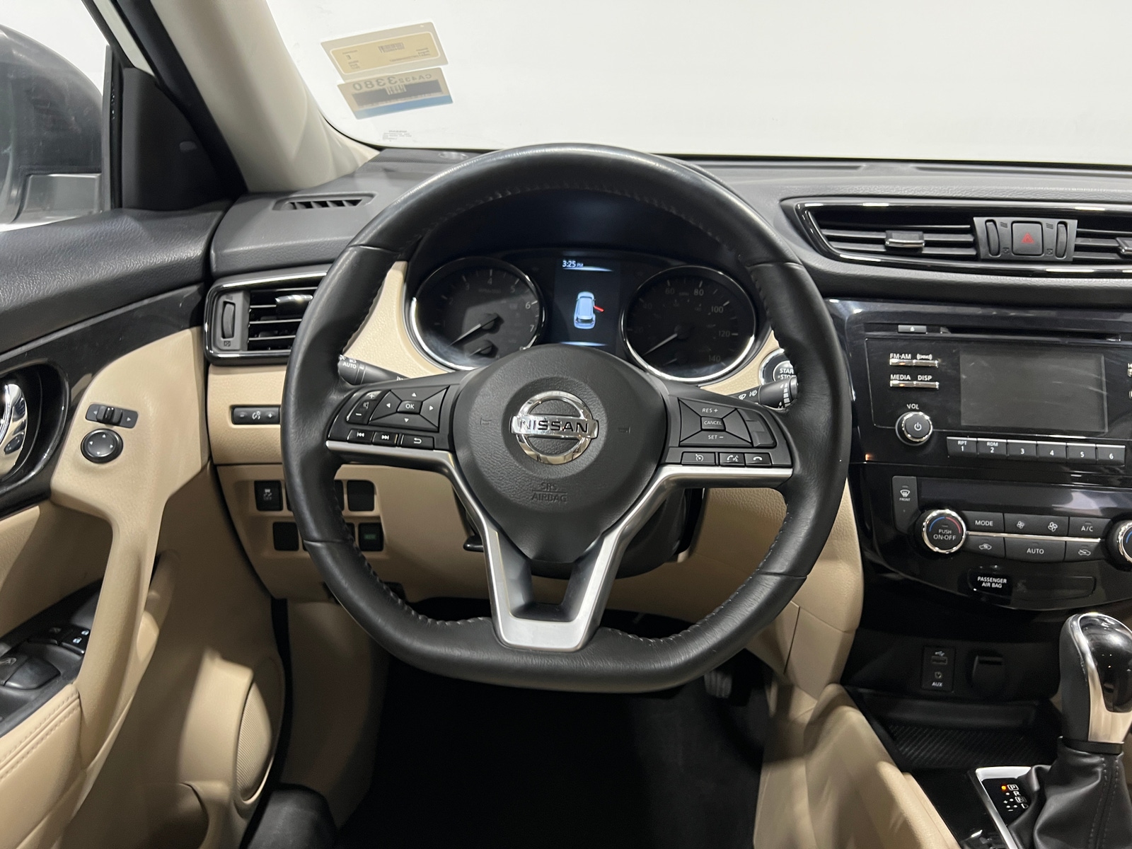 Thumbnail: 2017 Nissan Rogue - 5