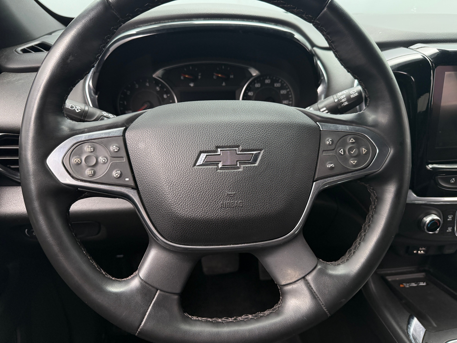 Thumbnail: 2023 Chevrolet Traverse - 4
