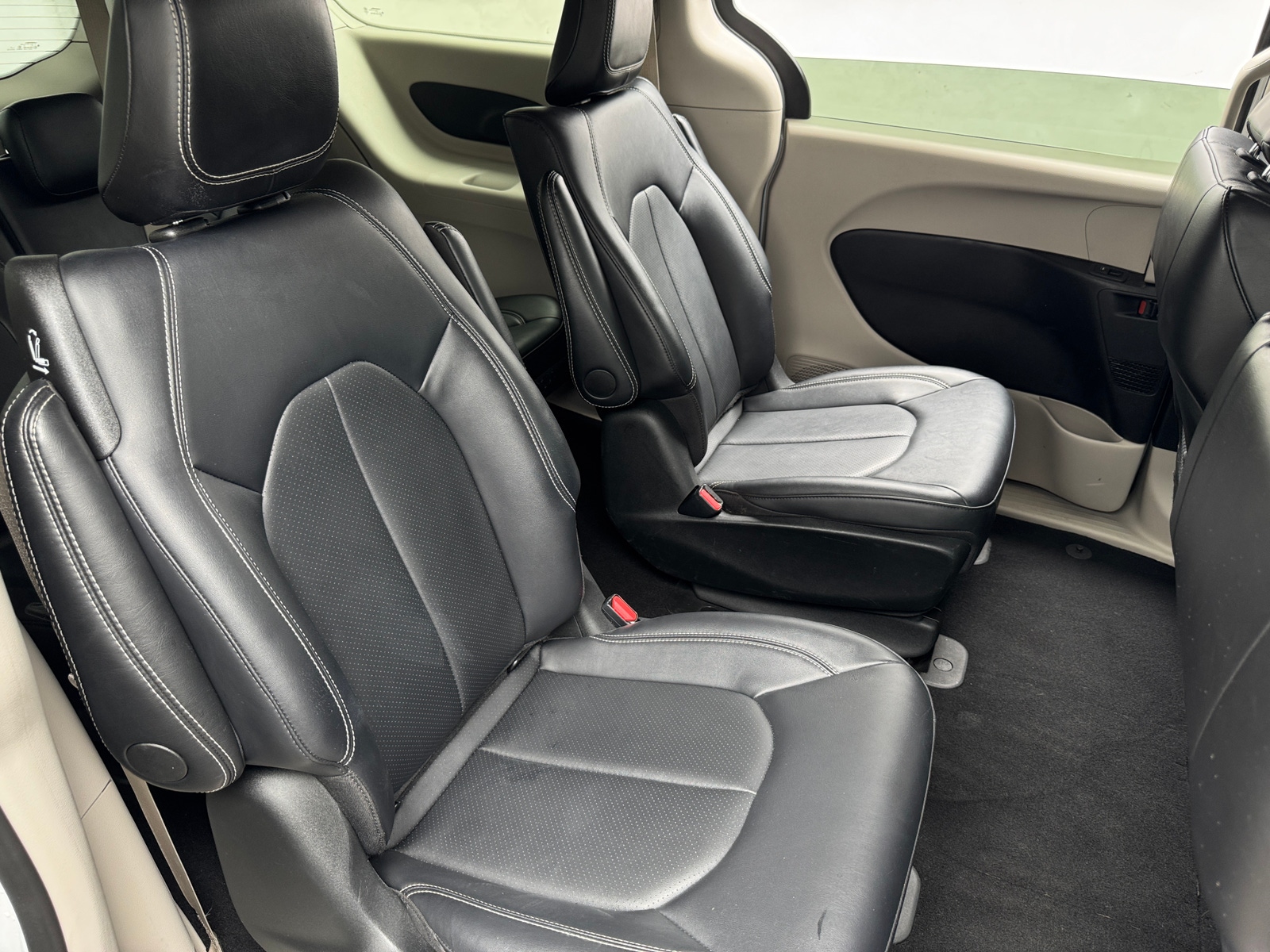 Thumbnail: 2024 Chrysler Pacifica - 5