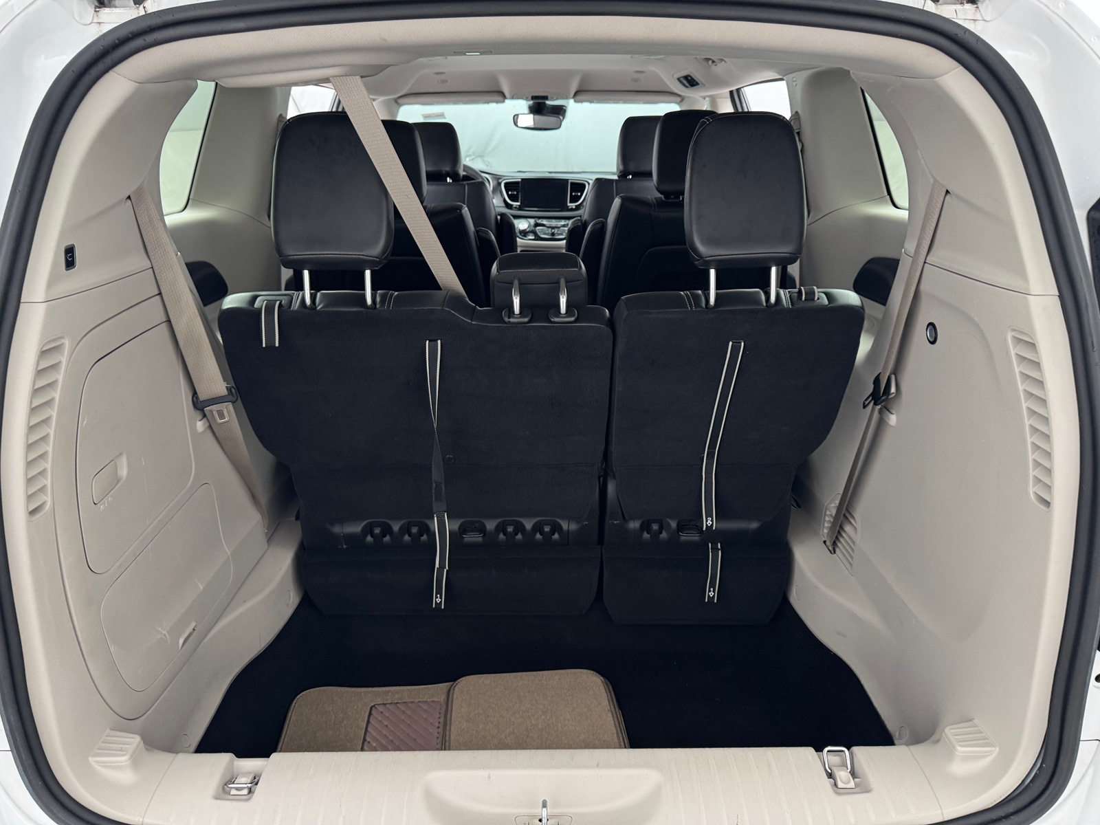 Thumbnail: 2024 Chrysler Pacifica - 6