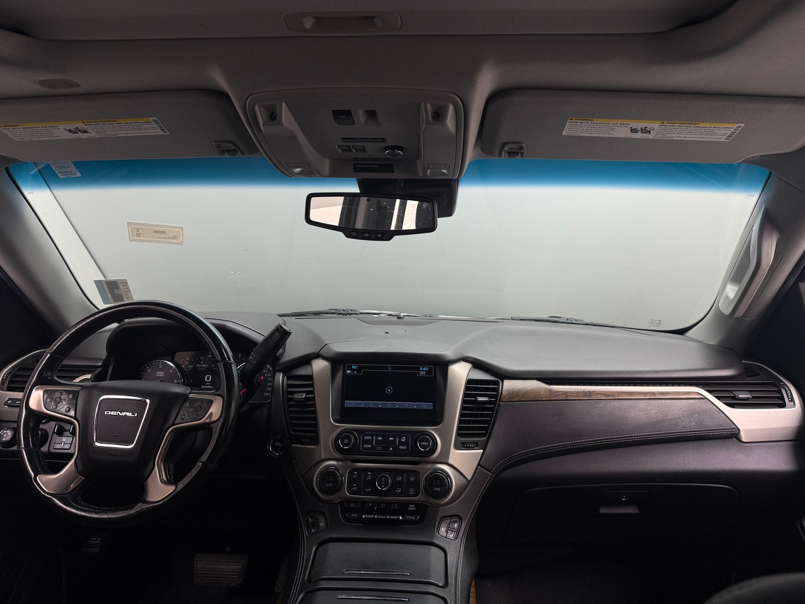 Thumbnail: 2019 GMC Yukon XL - 3