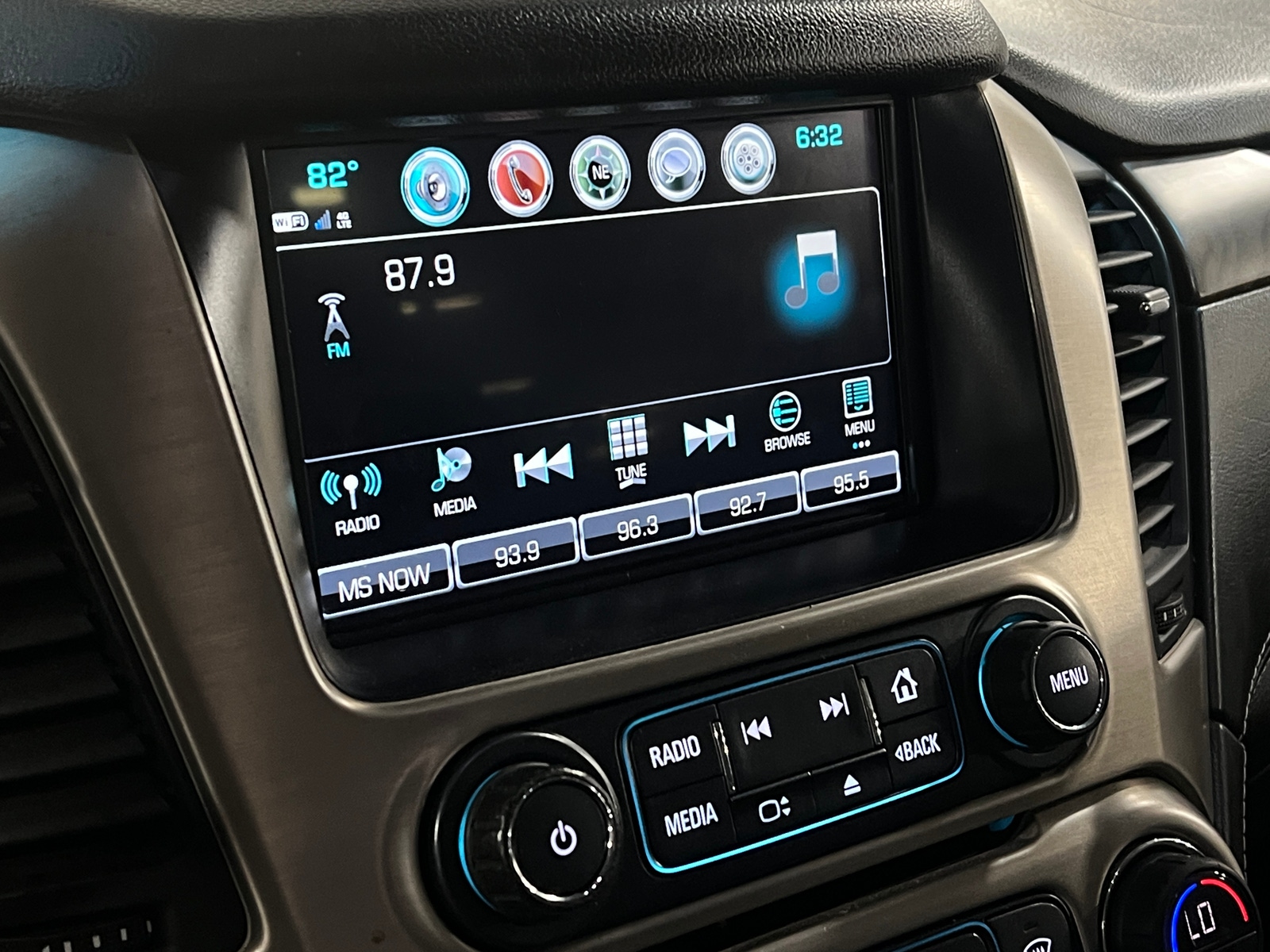 Thumbnail: 2019 GMC Yukon XL - 4