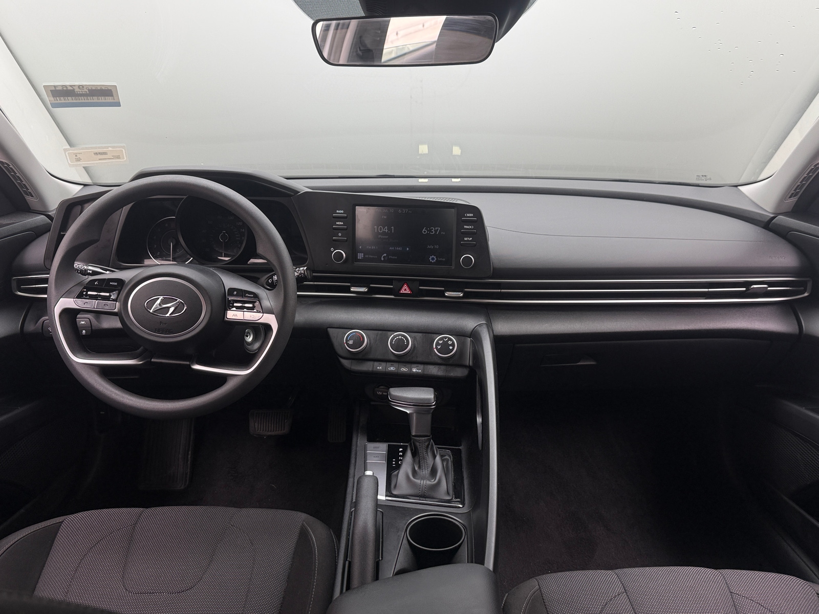 Thumbnail: 2023 Hyundai Elantra - 3