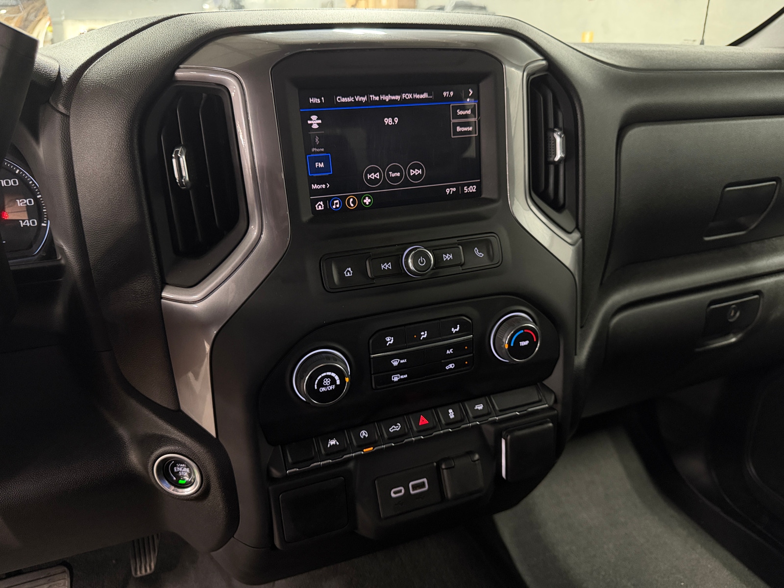 Thumbnail: 2022 Chevrolet Silverado 1500 - 4