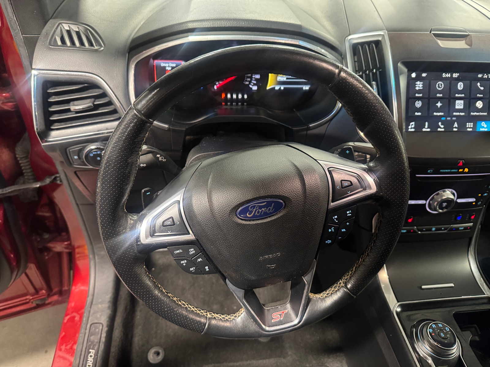 Thumbnail: 2019 Ford Edge - 4